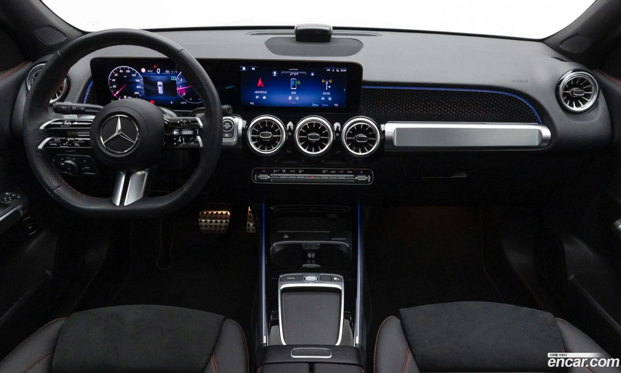 Mercedes-Benz GLB-Class X247 2025 — 12