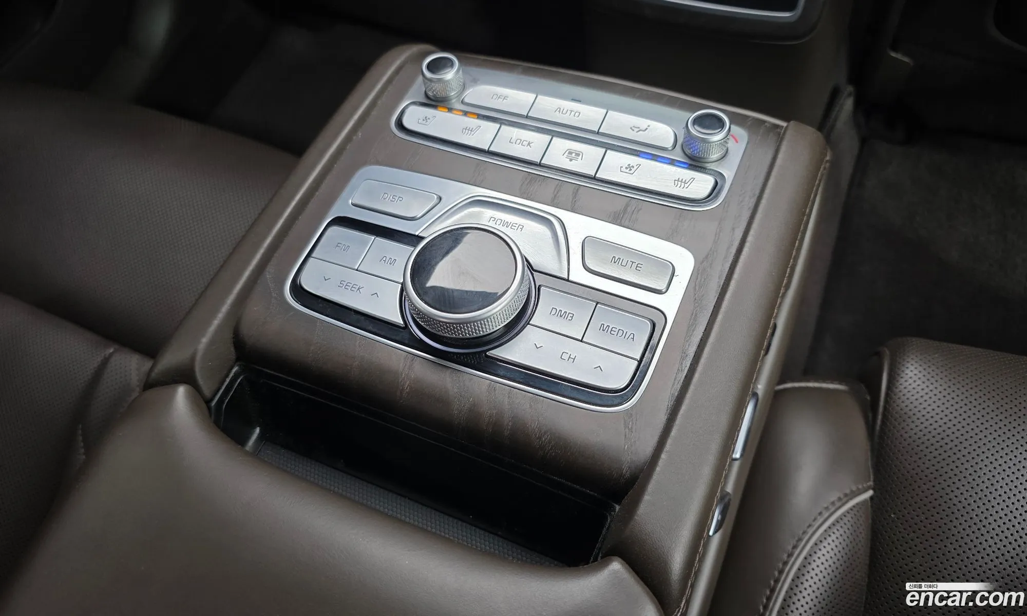 Kia The K9 2019 KNAS3418DLS019996 — 10