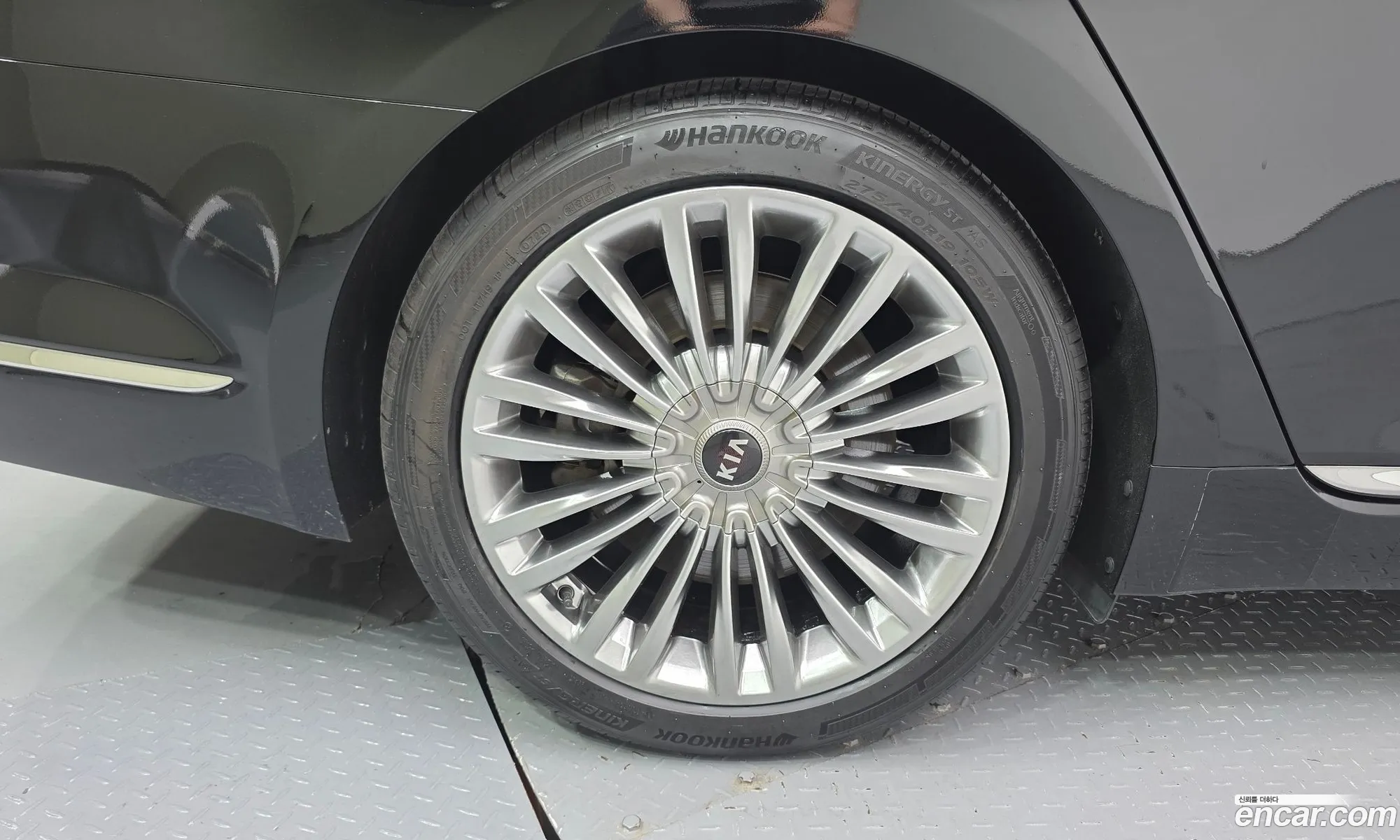Kia The K9 2019 KNAS3418DLS019996 — 13