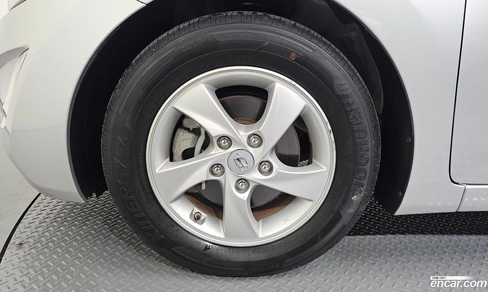 Hyundai Elantra 2015 KMHDG41LBGU506514 — 17