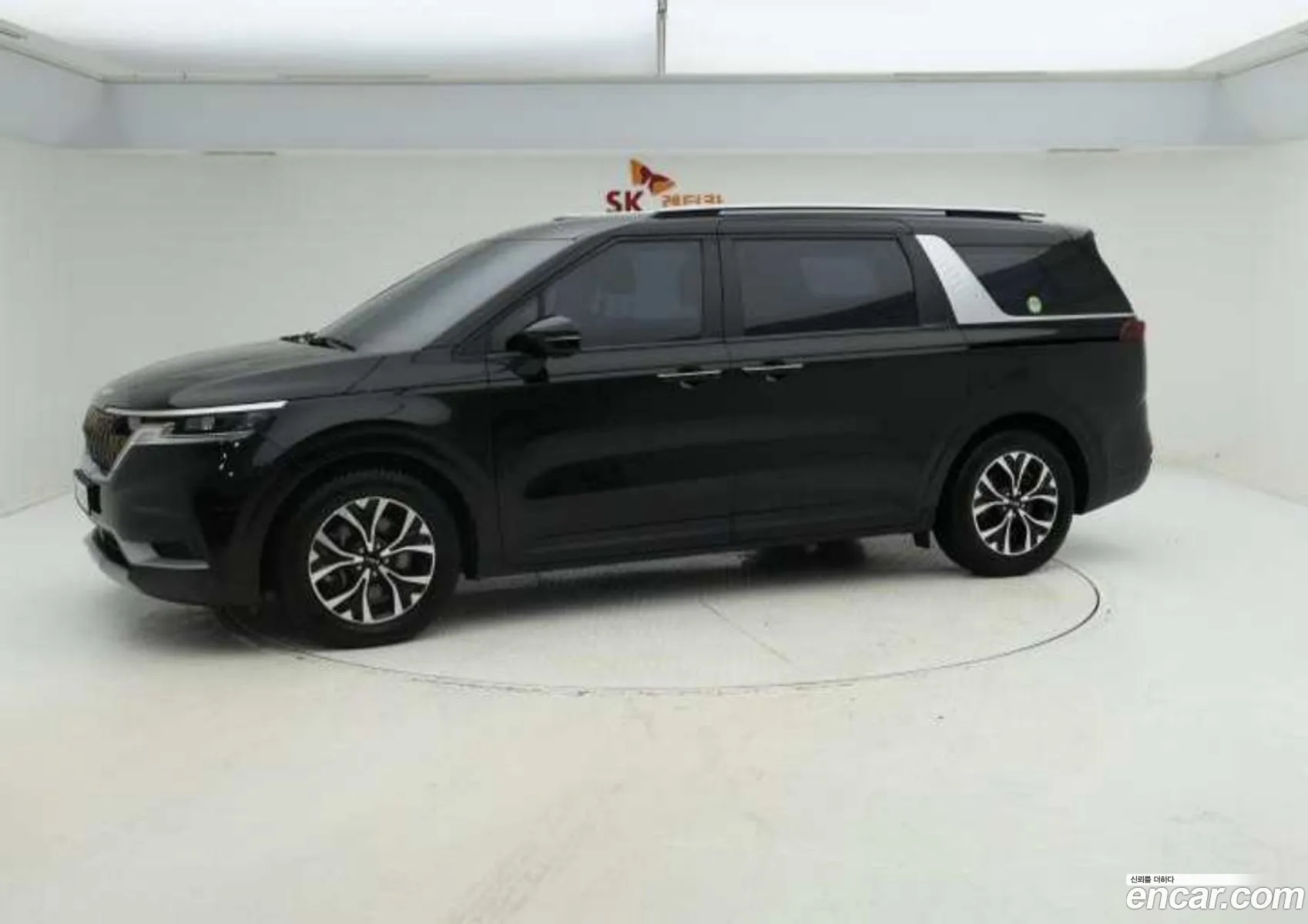Kia Carnival 2023 — 2