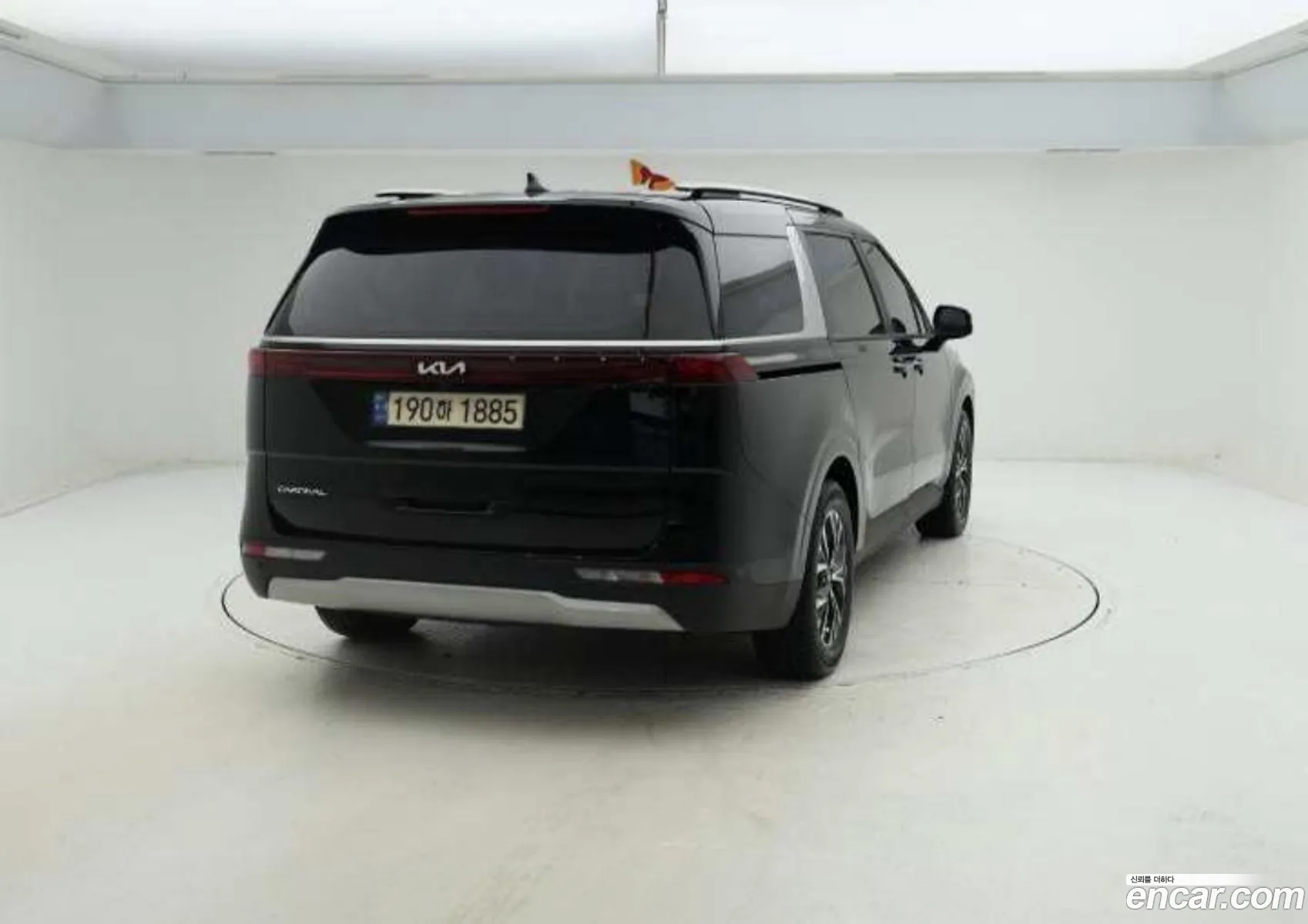 Kia Carnival 2023 — 3