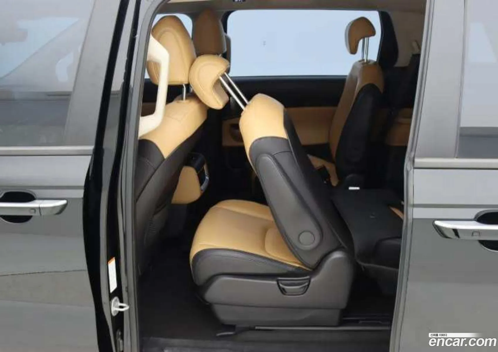 Kia Carnival 2023 — 7