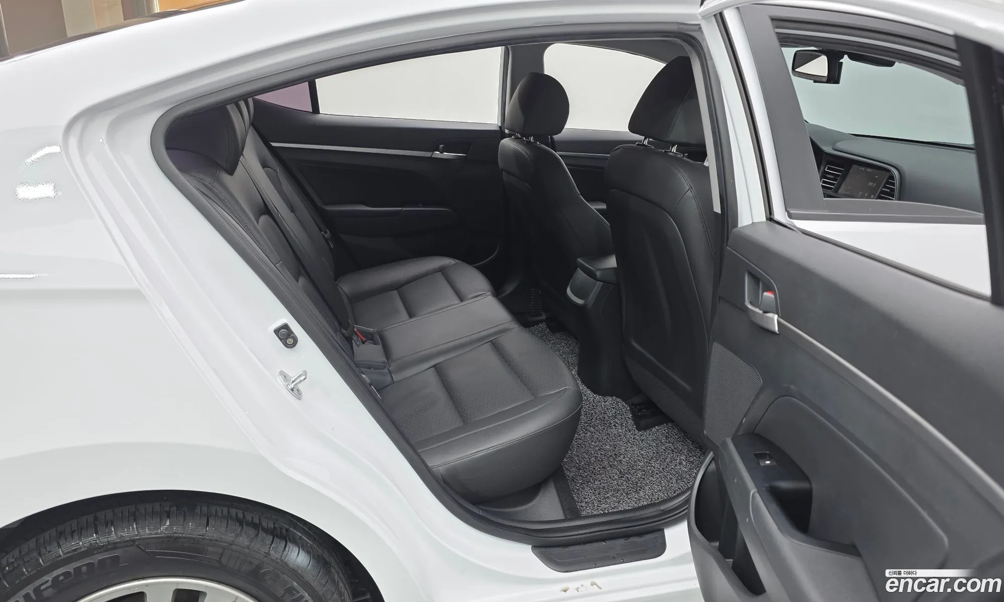 Hyundai Elantra AD 2020 — 7