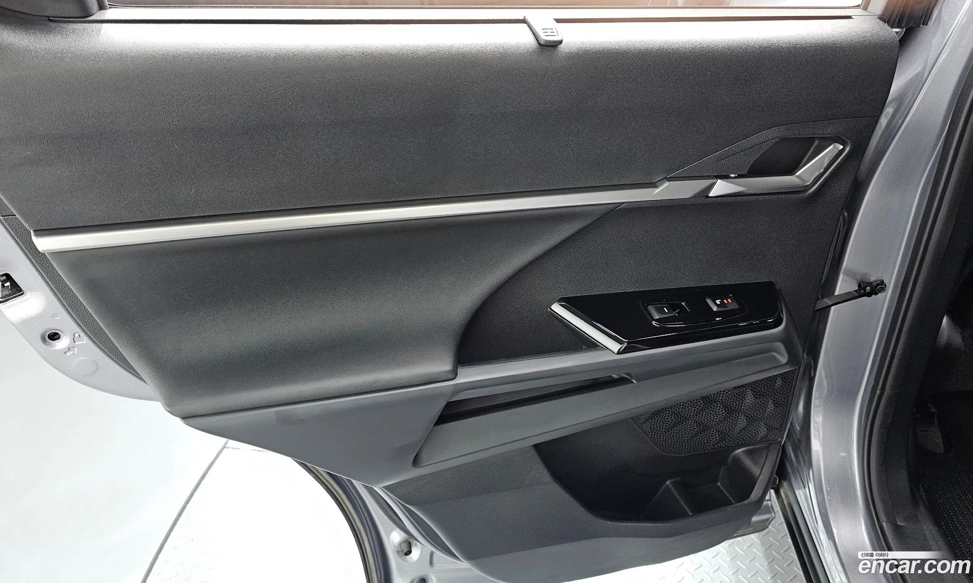 KG Mobility (SsangYong) Torres EVX 2023 — 5