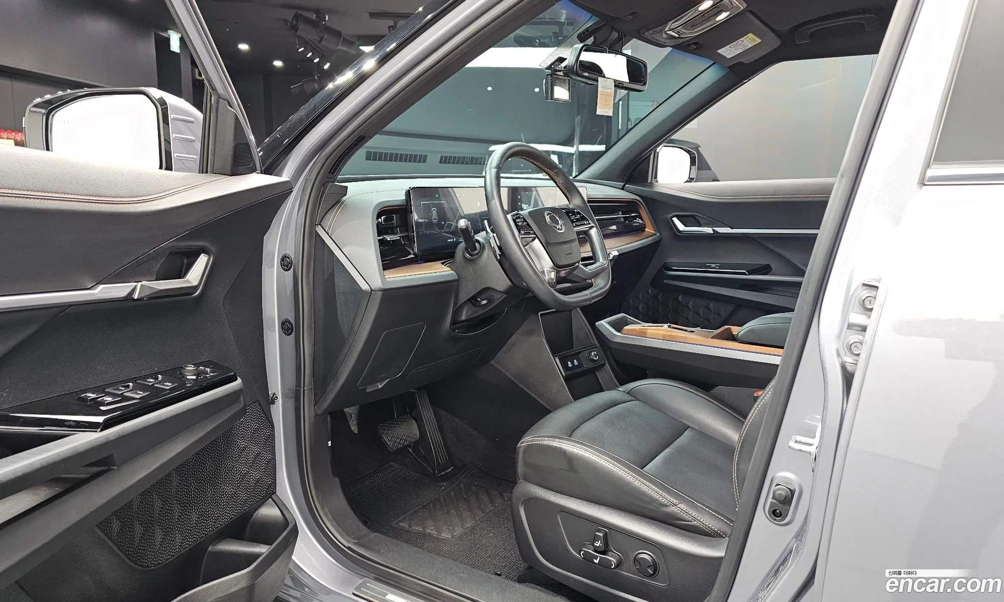KG Mobility (SsangYong) Torres EVX 2023 — 11