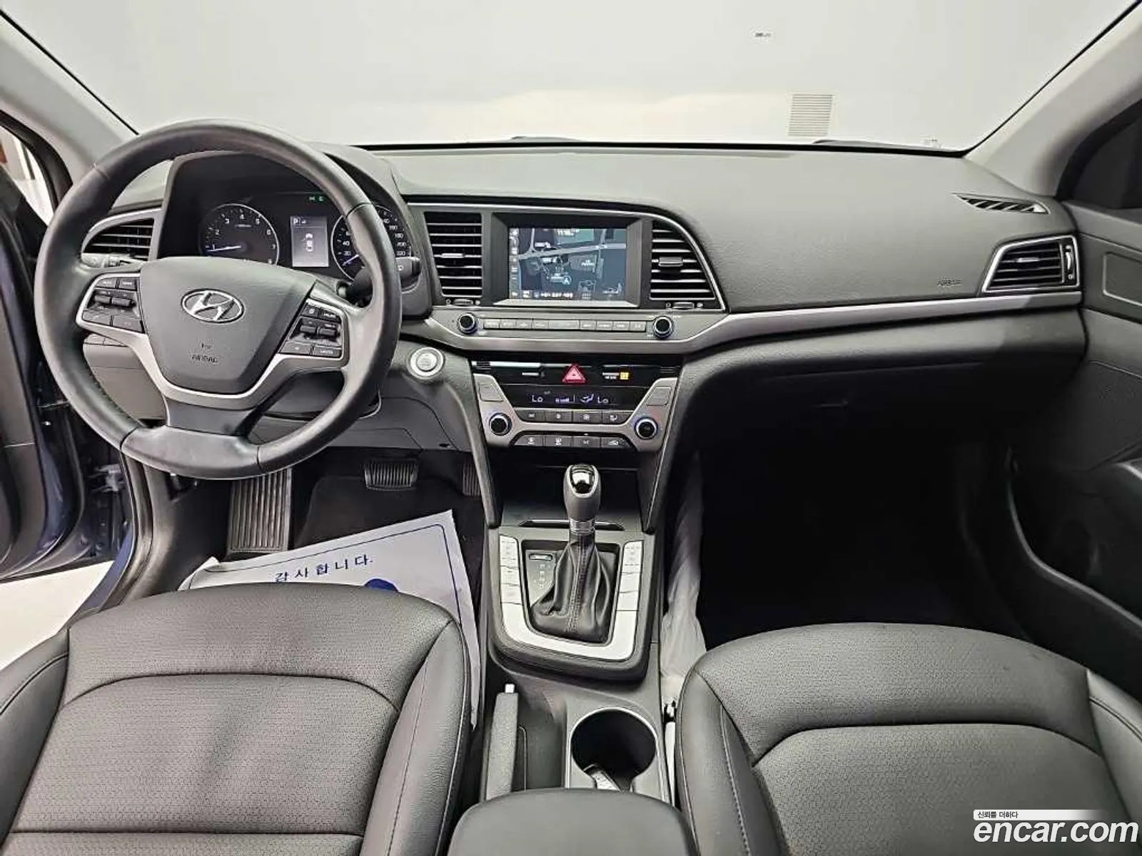 Hyundai Elantra AD 2017 — 9
