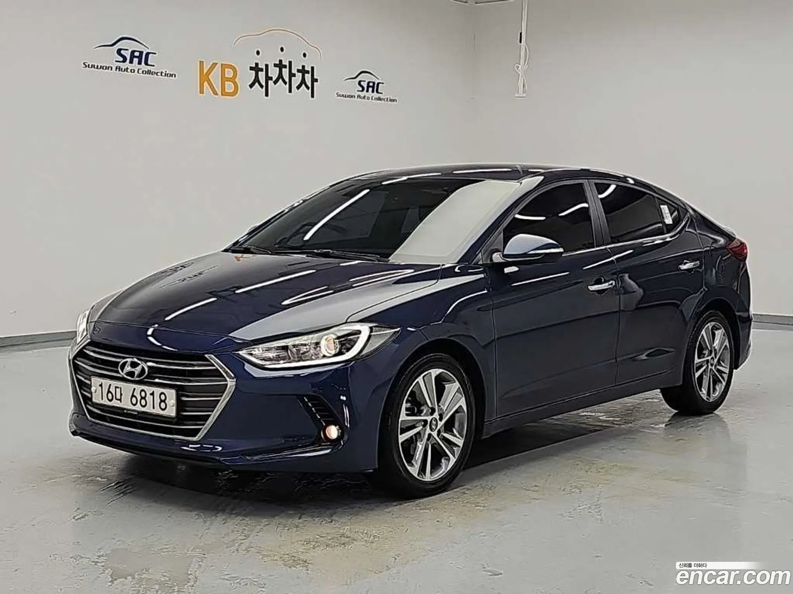Hyundai Elantra AD 2017 — 12