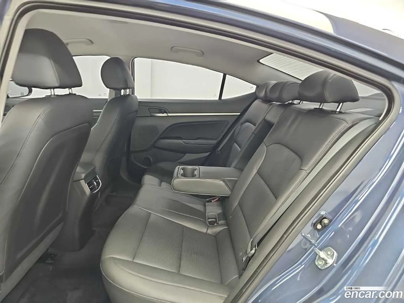 Hyundai Elantra AD 2017 — 6