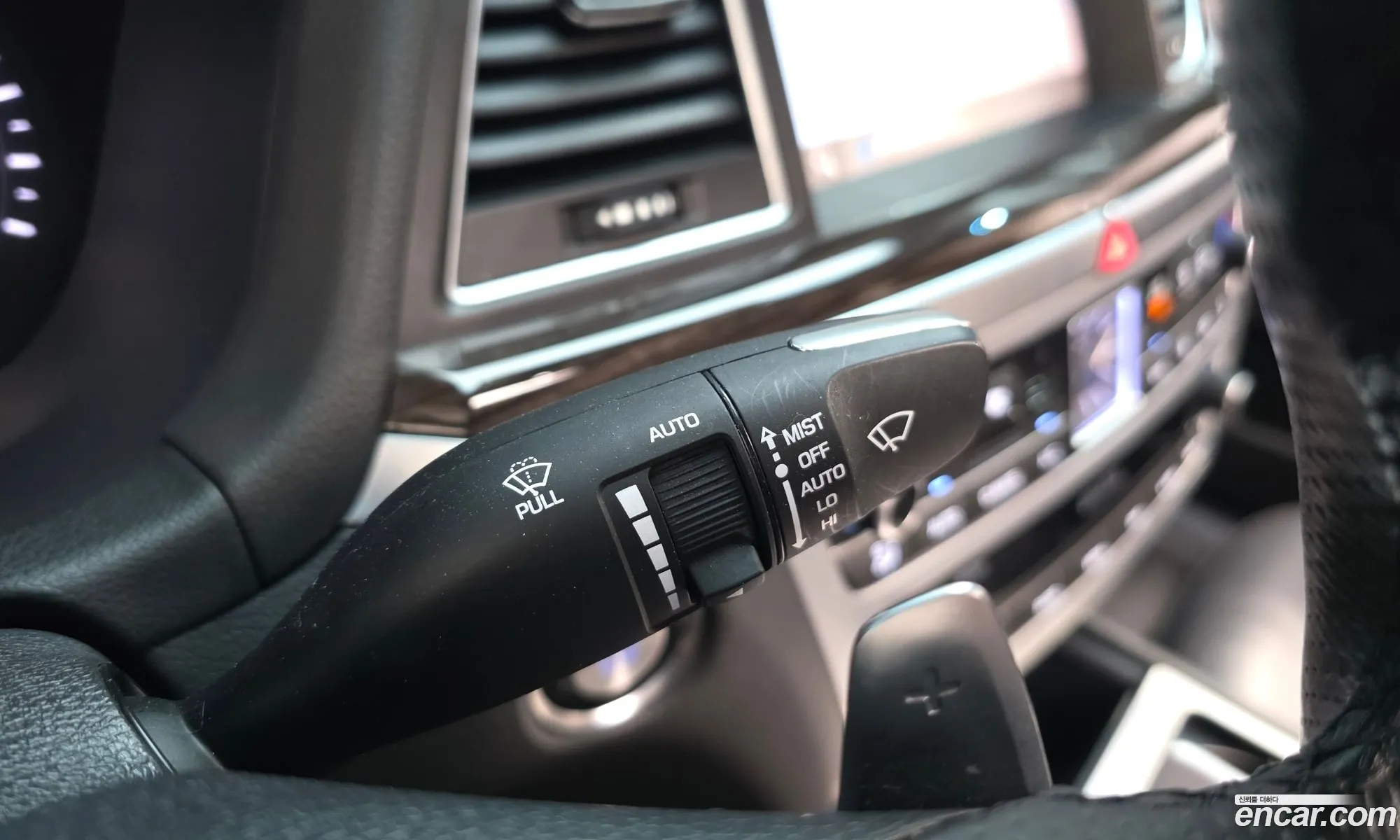 Genesis G80 2018 KMHGM41DDKU303864 — 28
