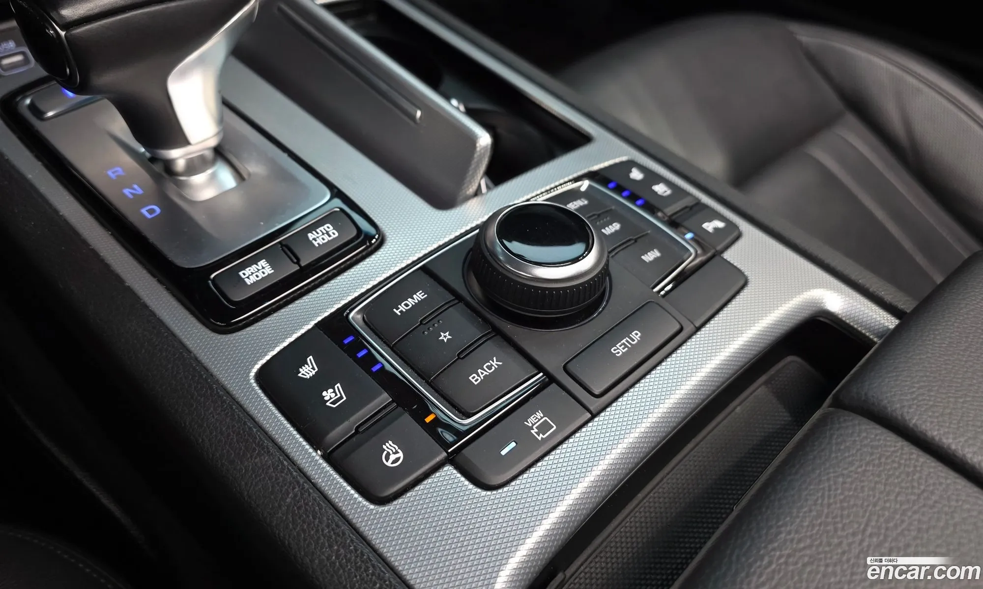 Genesis G80 2018 KMHGM41DDKU303864 — 4