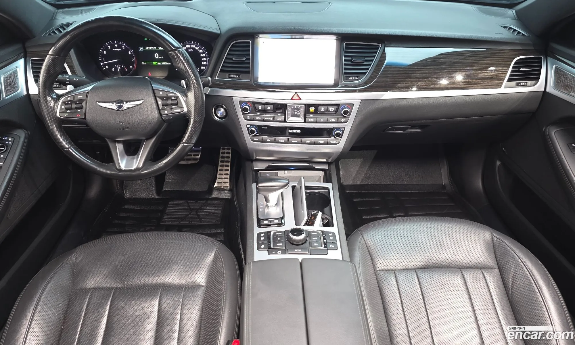 Genesis G80 2018 KMHGM41DDKU303864 — 7