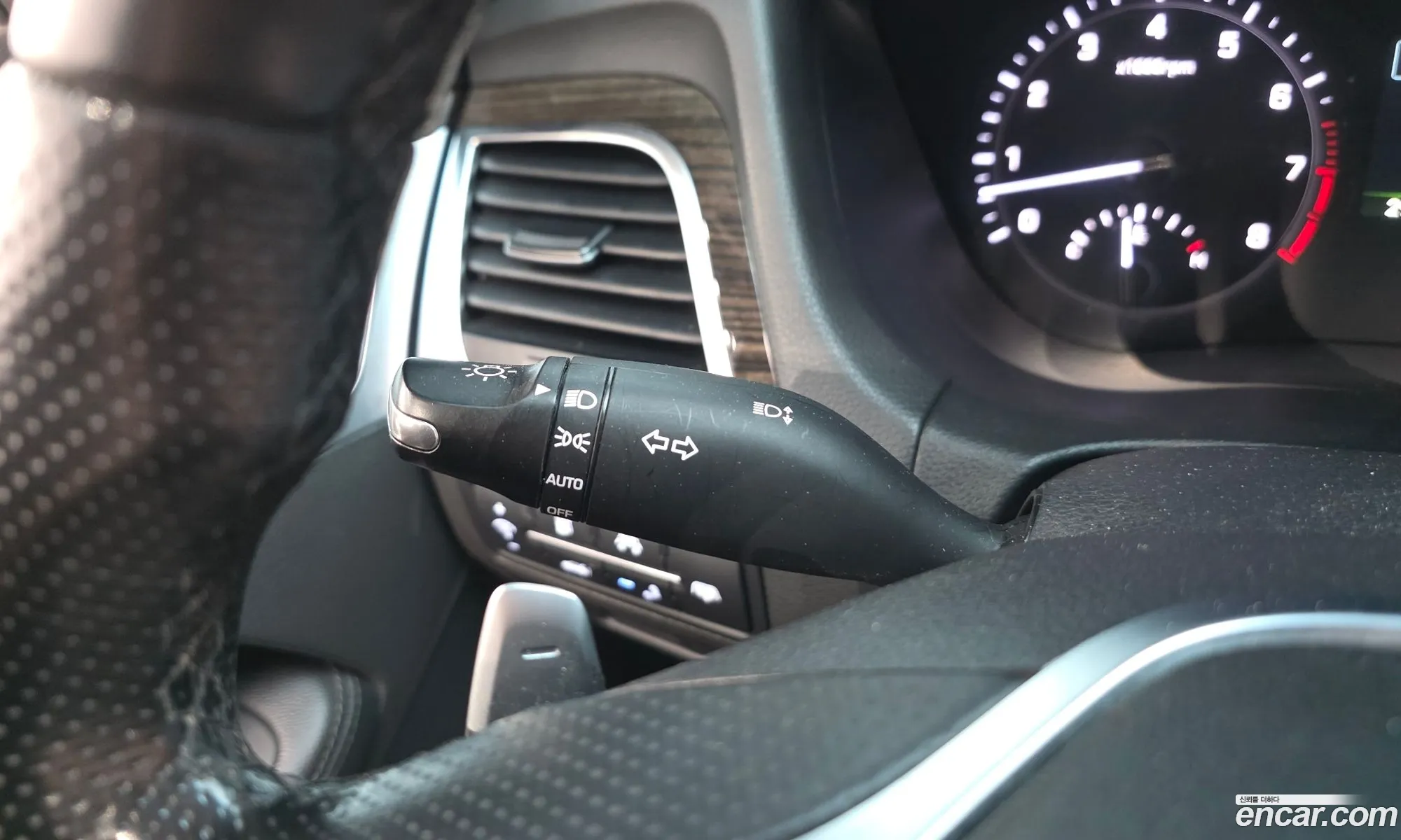 Genesis G80 2018 KMHGM41DDKU303864 — 8