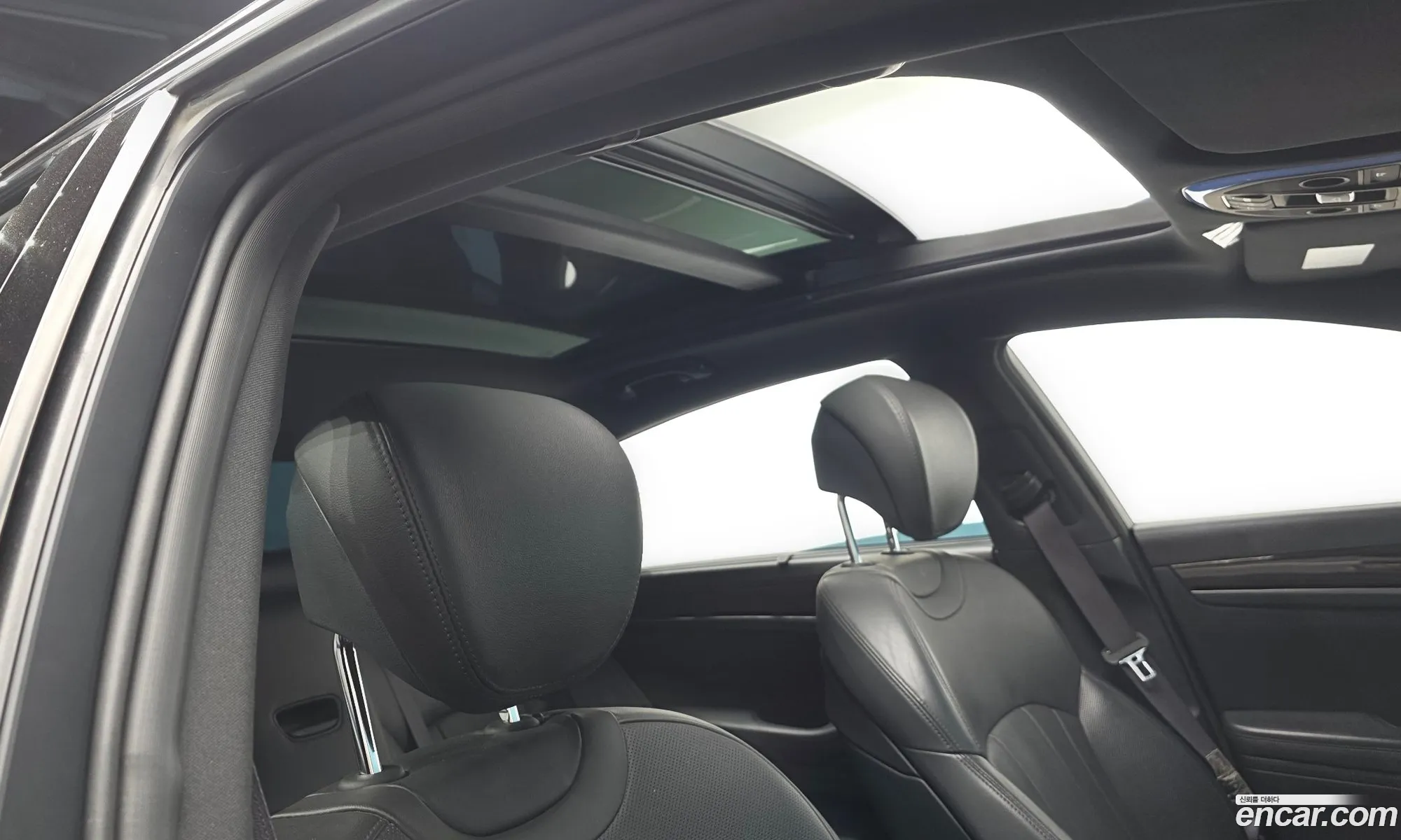 Genesis G80 2018 KMHGM41DDKU303864 — 16