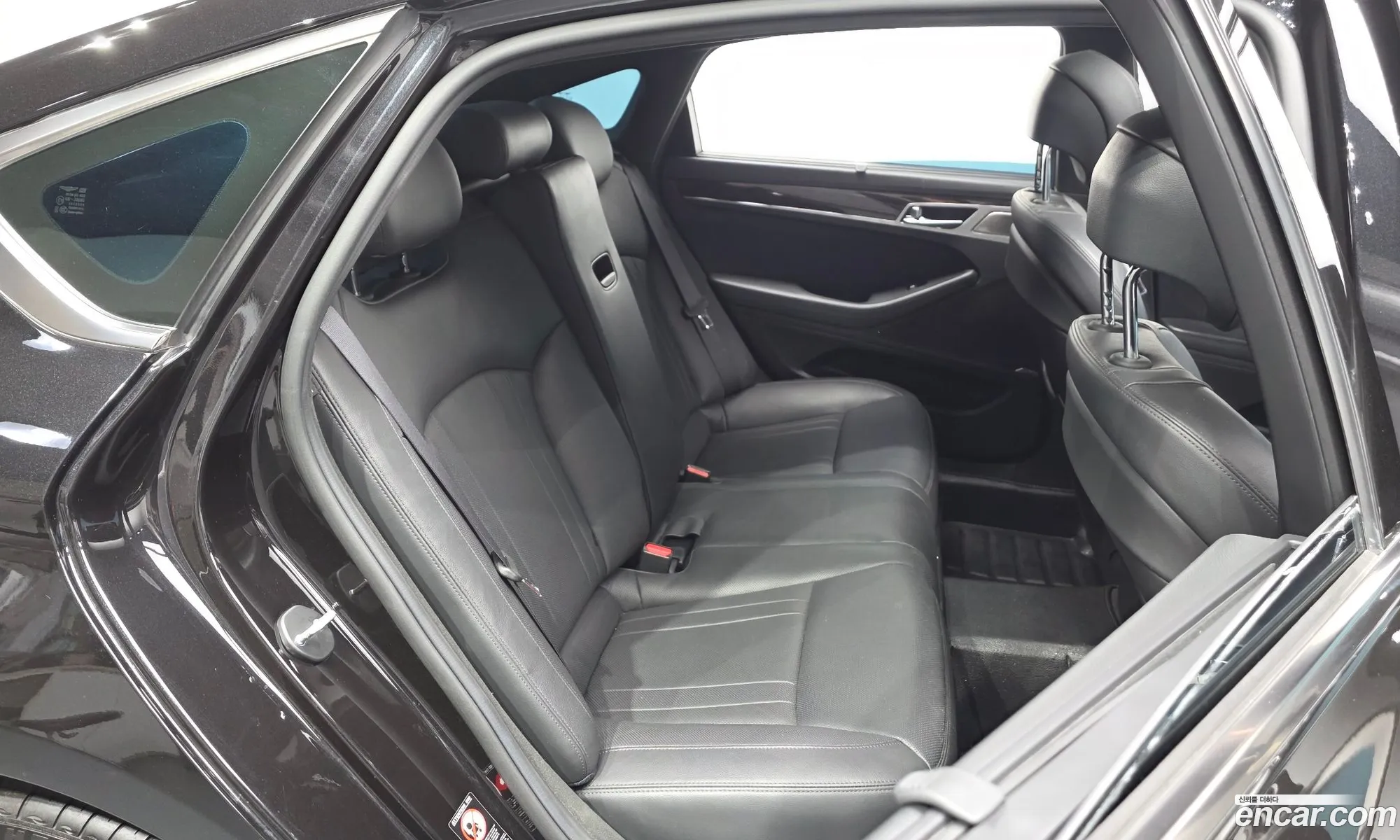 Genesis G80 2018 KMHGM41DDKU303864 — 21