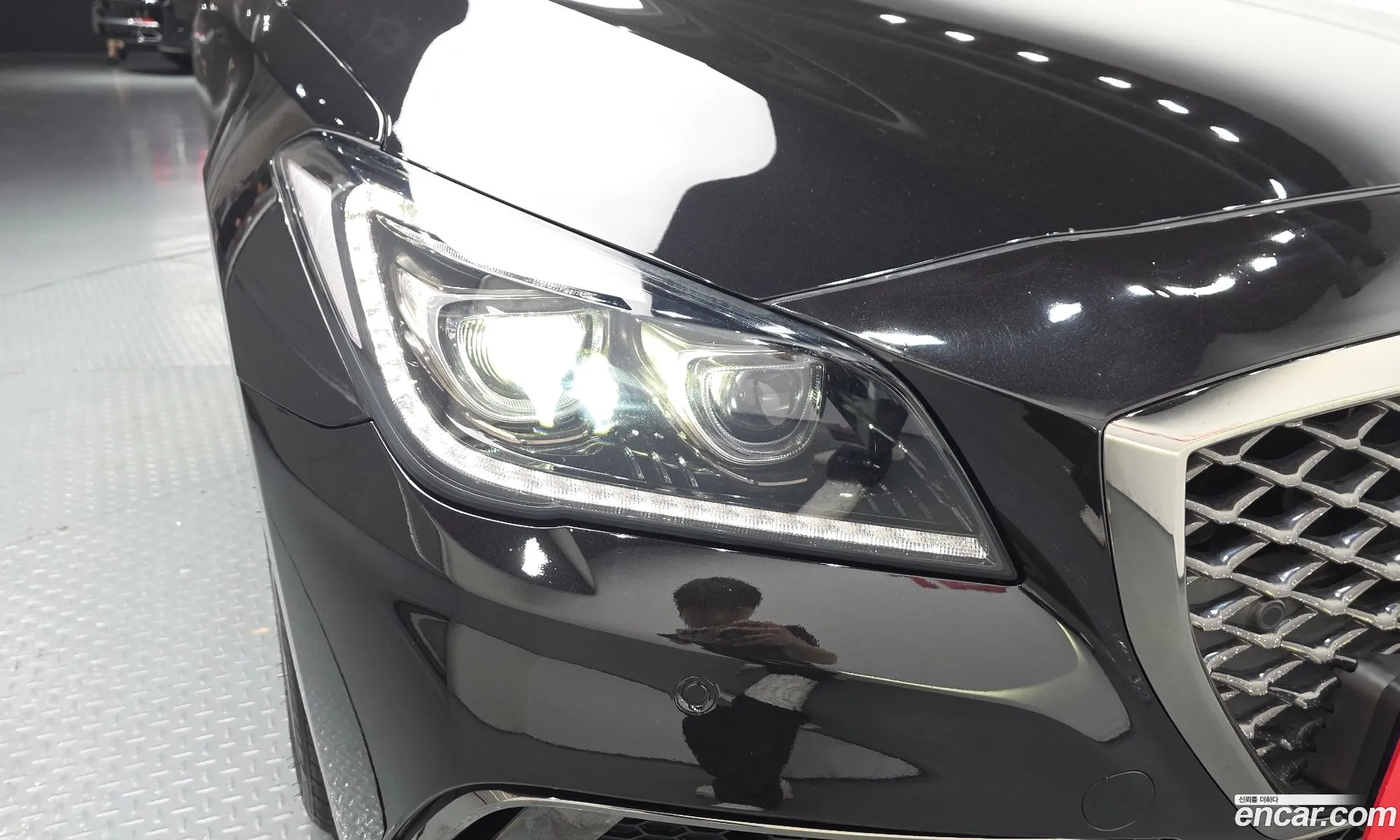 Genesis G80 2018 KMHGM41DDKU303864 — 33