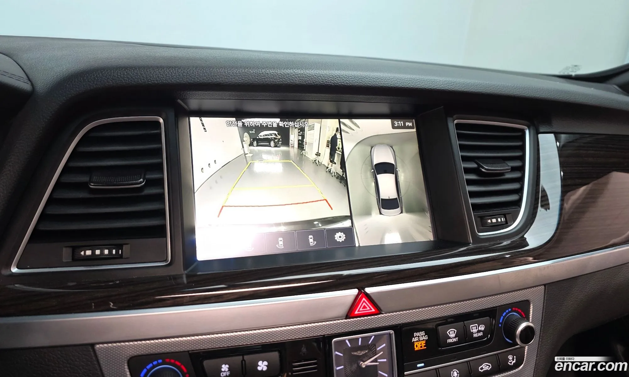 Genesis G80 2018 KMHGM41DDKU303864 — 9