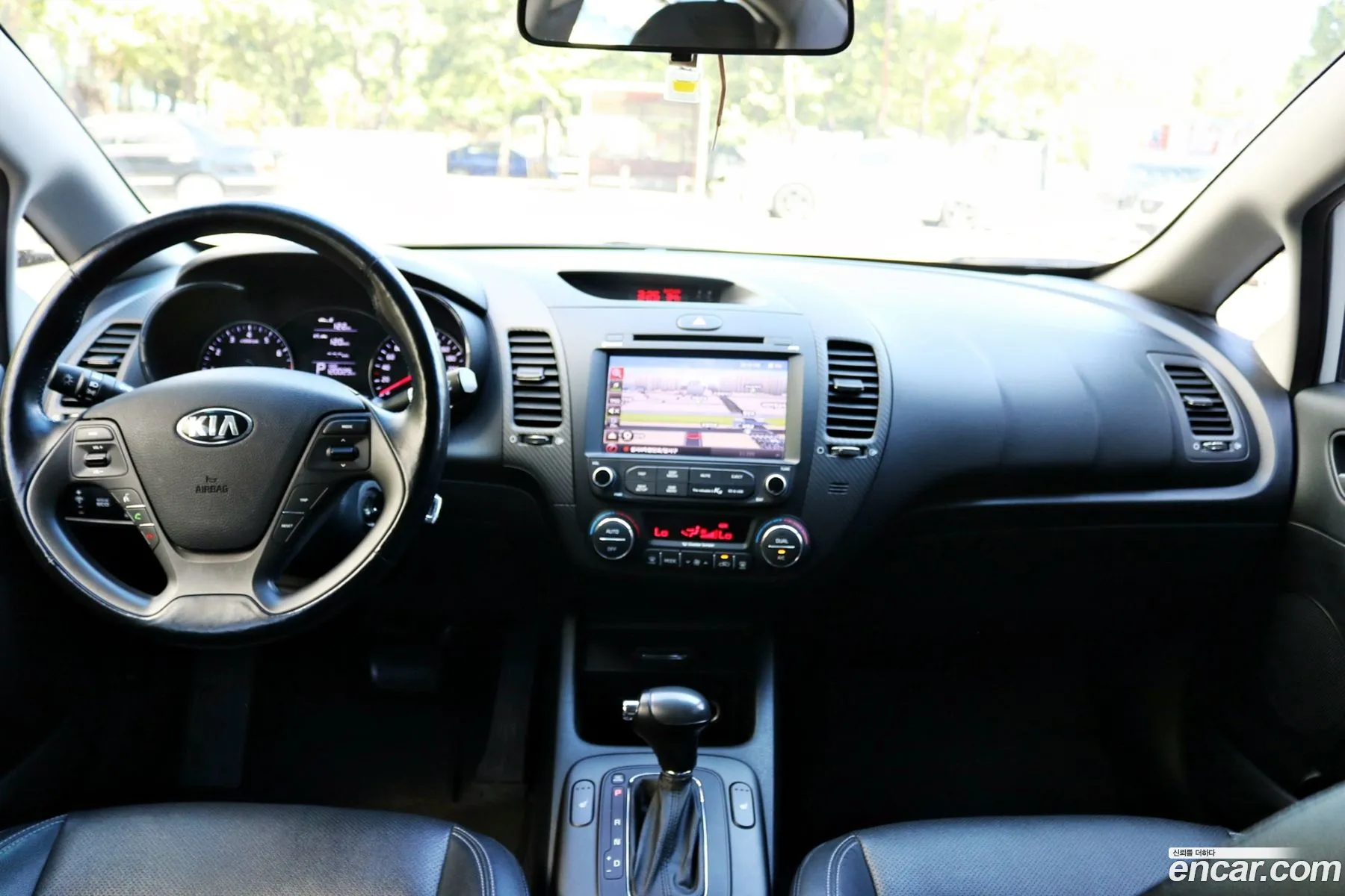 Kia K3 2012 — 18