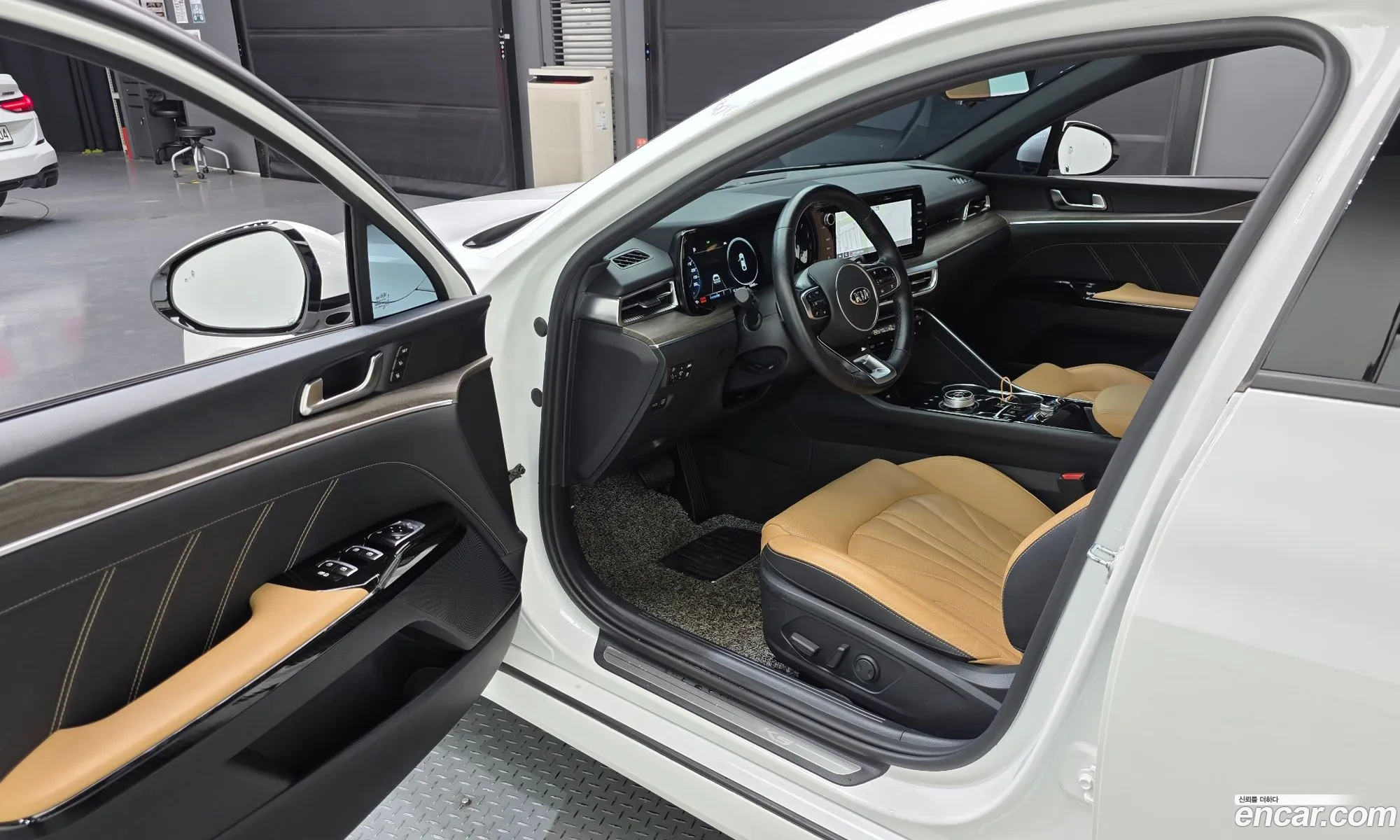 Kia K5 Hybrid 2021 — 15