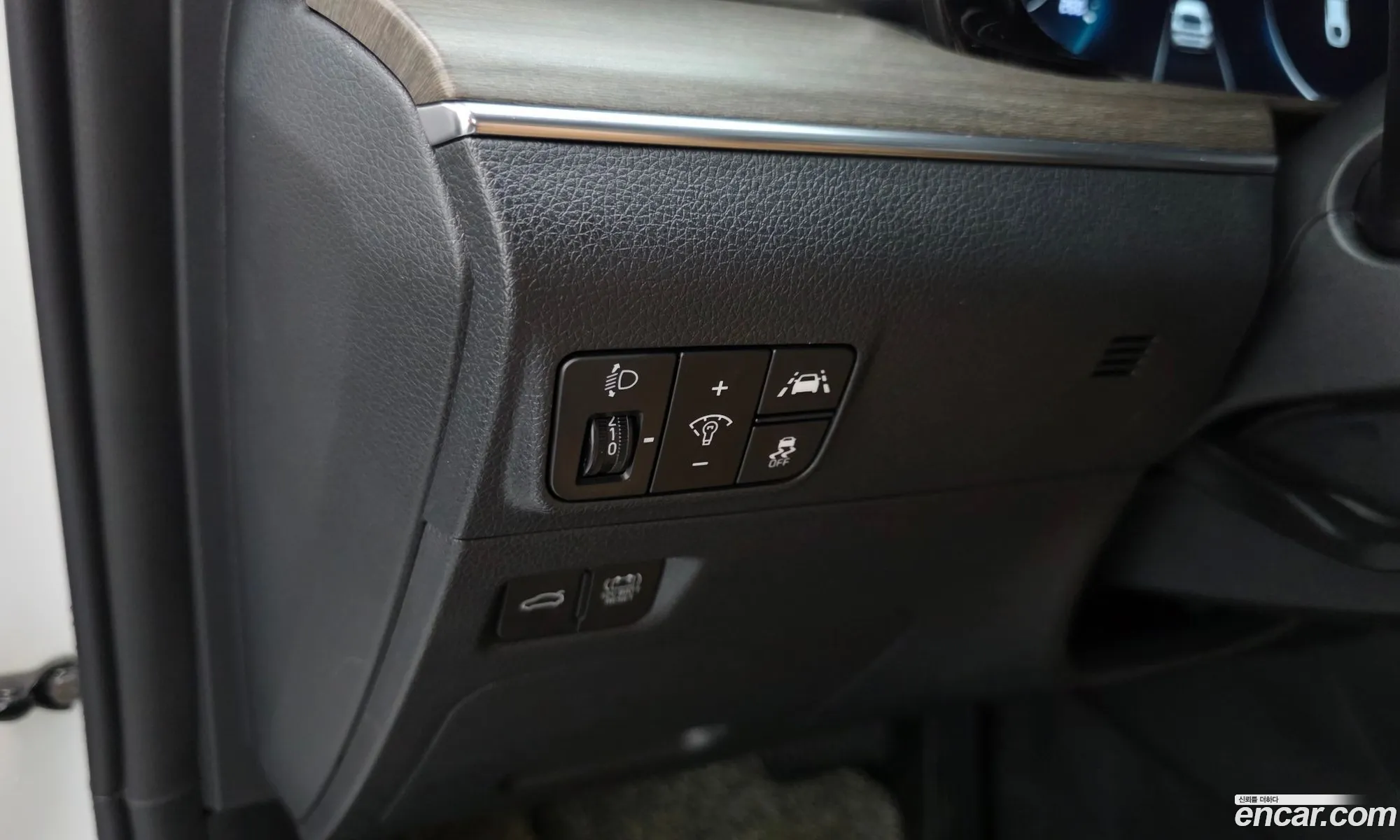 Kia K5 Hybrid 2021 — 28