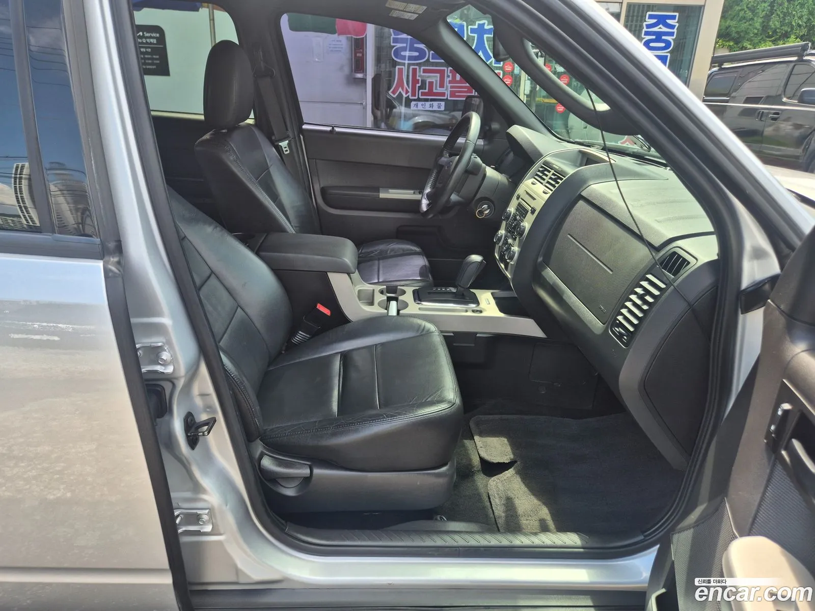 Ford Escape 2011 — 16