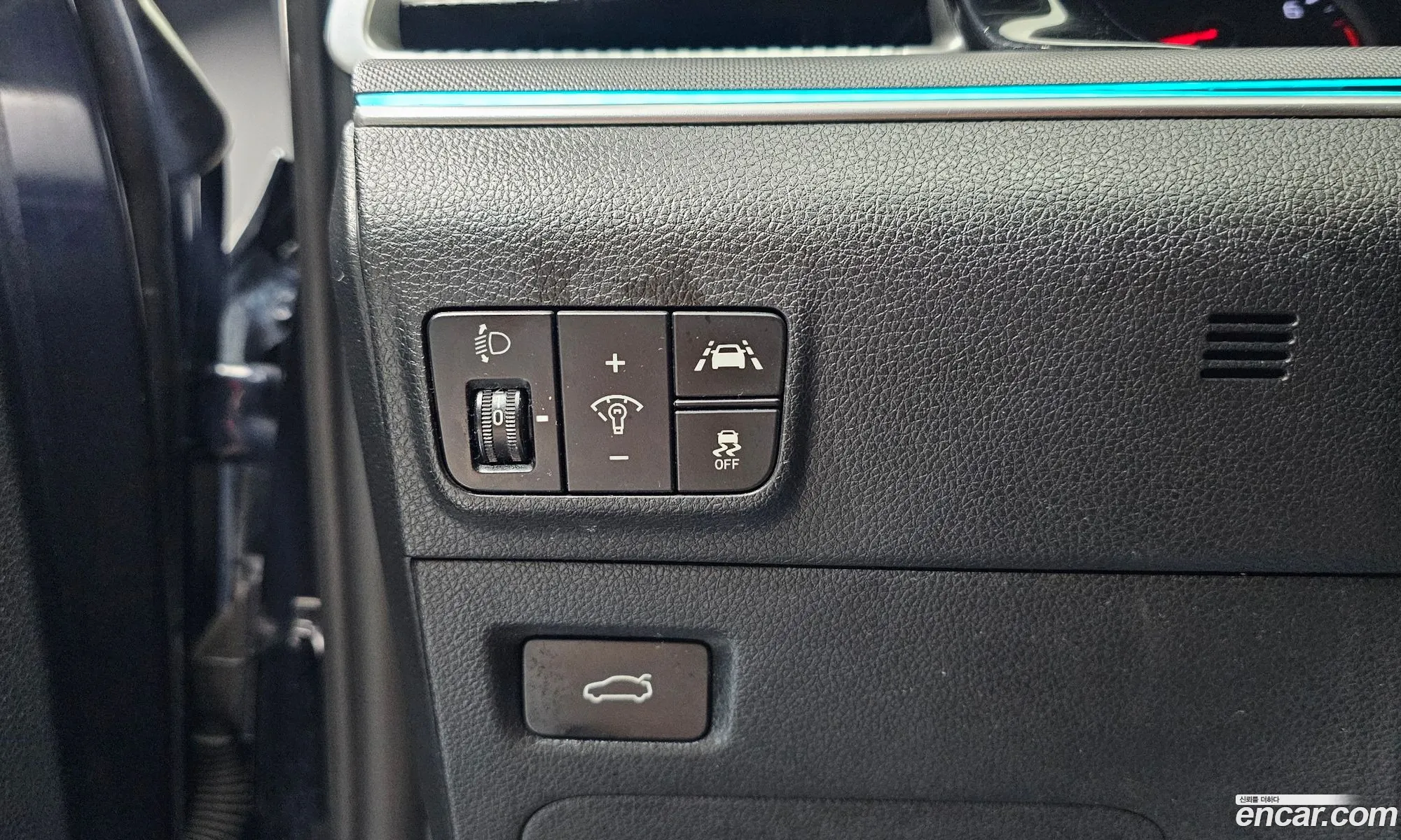 Kia K5 2020 KNAG241ABLA073480 — 11