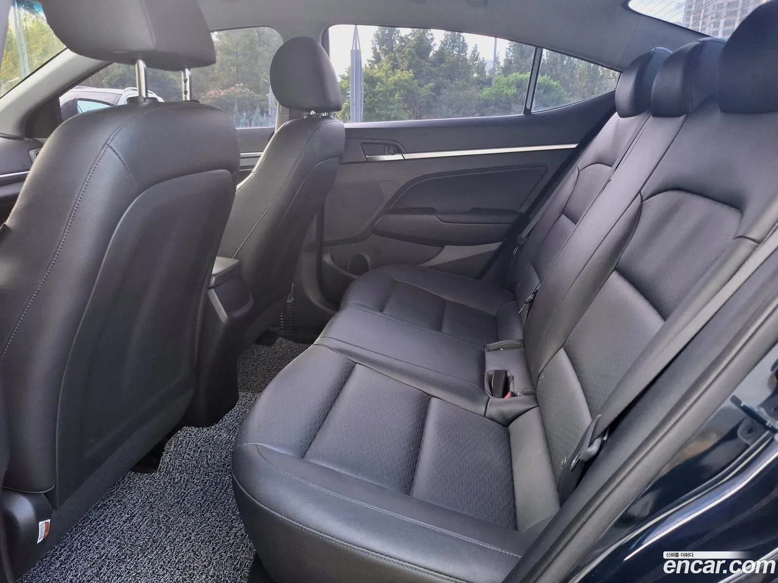 Hyundai Elantra AD 2019 — 14