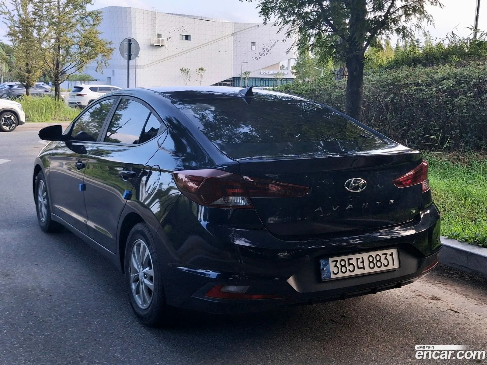 Hyundai Elantra AD 2019 — 4