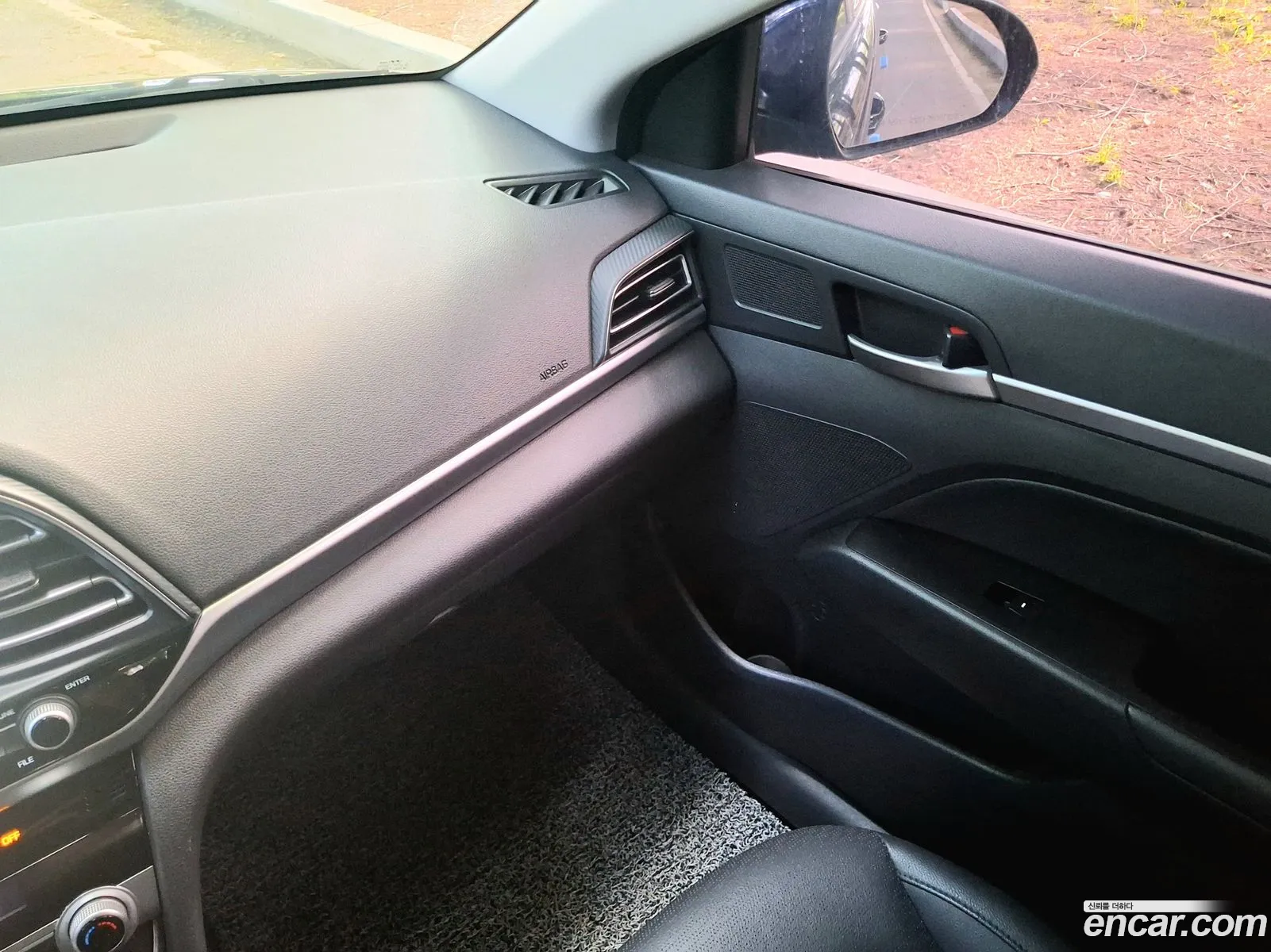 Hyundai Elantra AD 2019 — 3