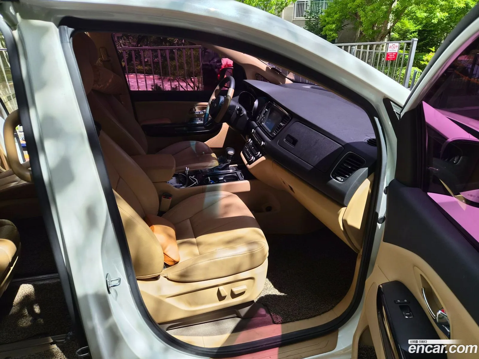 Kia Carnival 2016 — 8