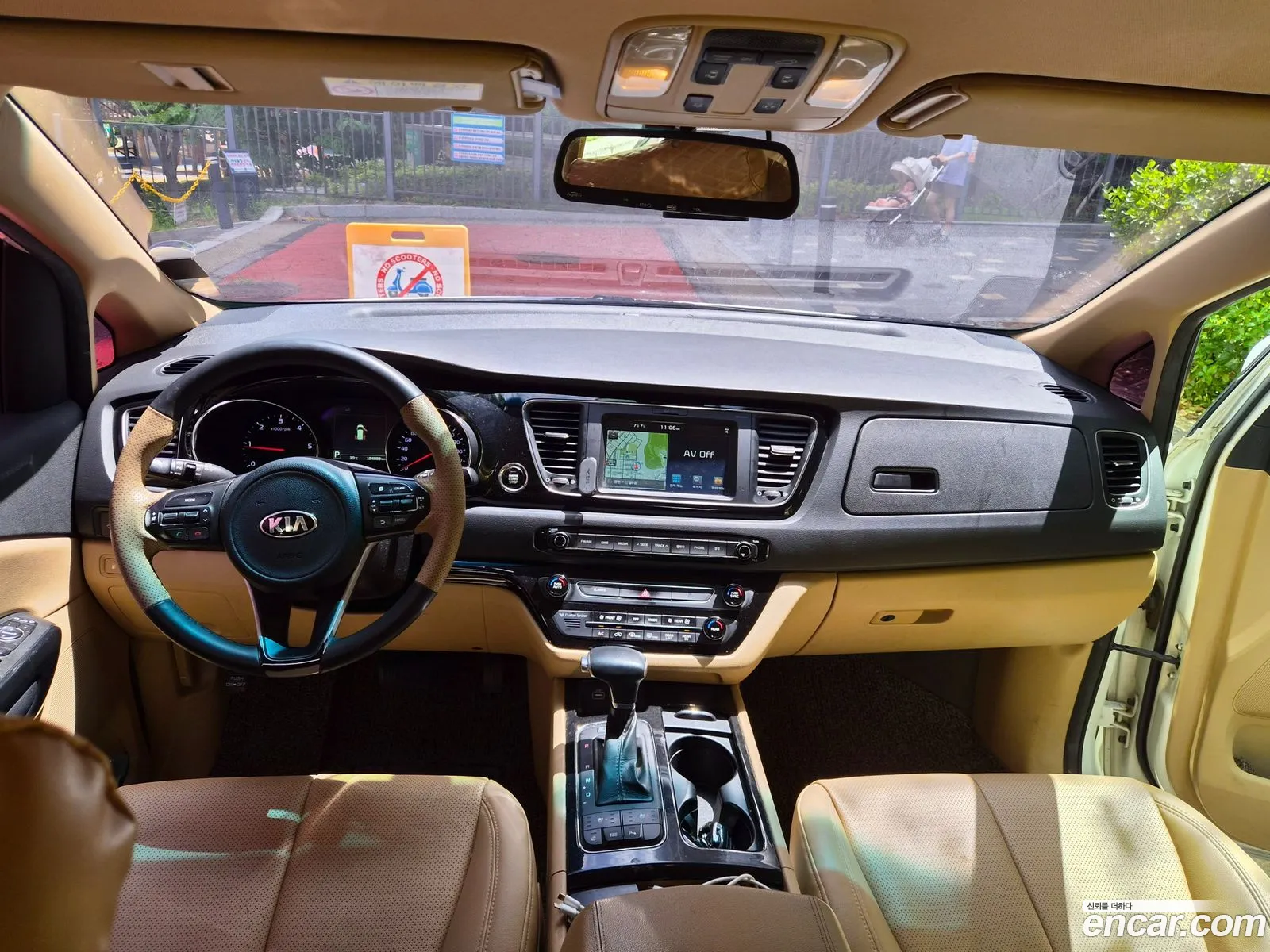 Kia Carnival 2016 — 17