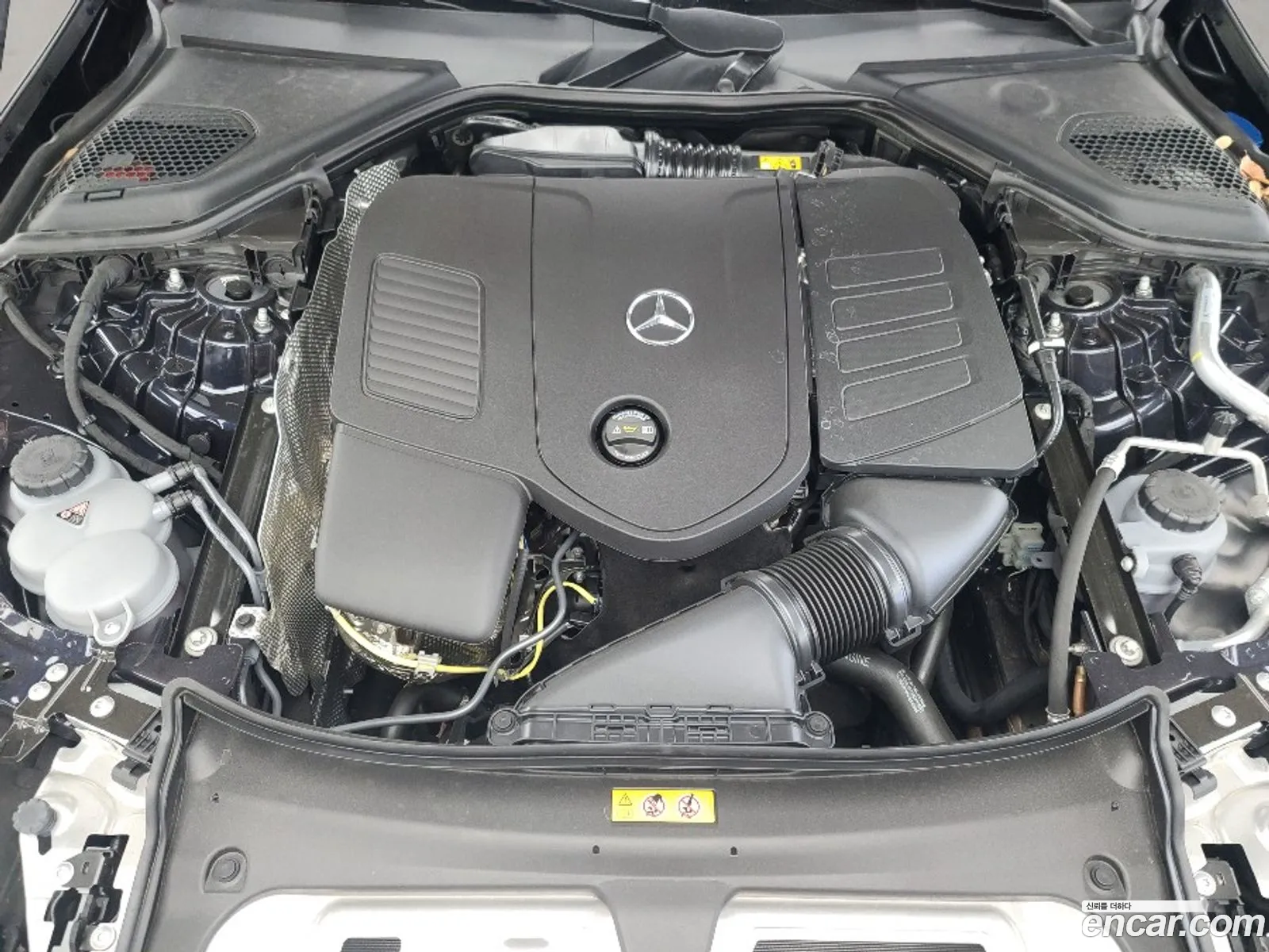 Mercedes-Benz E-Class W214 2026 — 12