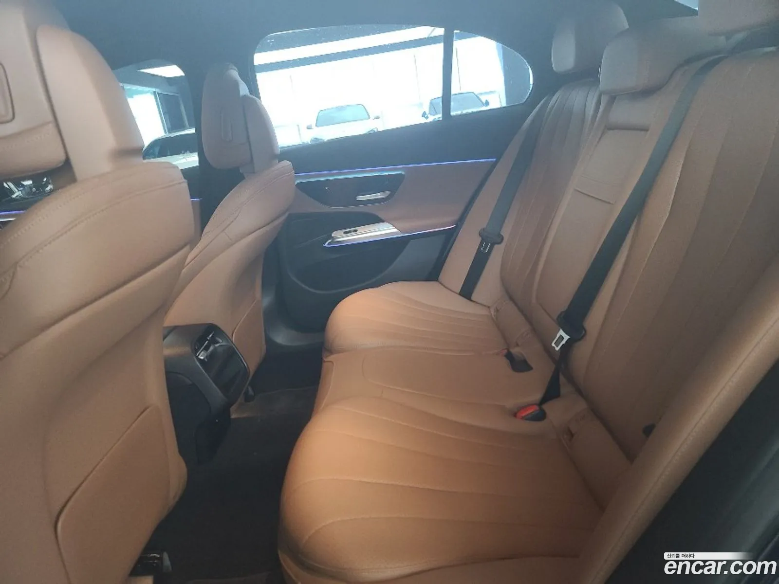 Mercedes-Benz E-Class W214 2026 — 4