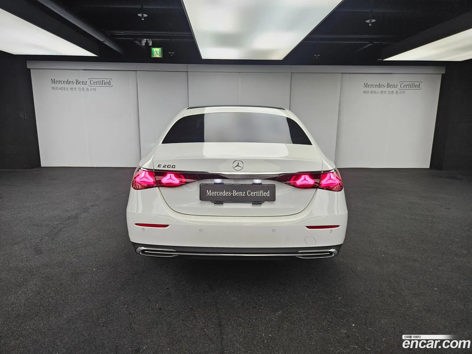 Mercedes-Benz E-Class W214 2026 — 19