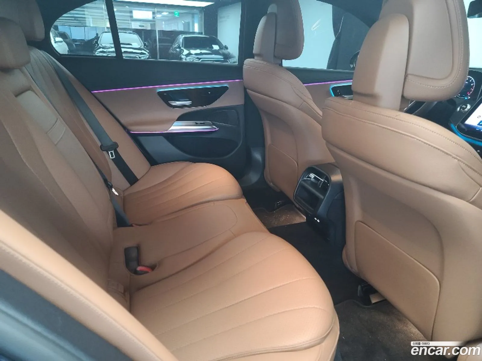Mercedes-Benz E-Class W214 2026 — 17