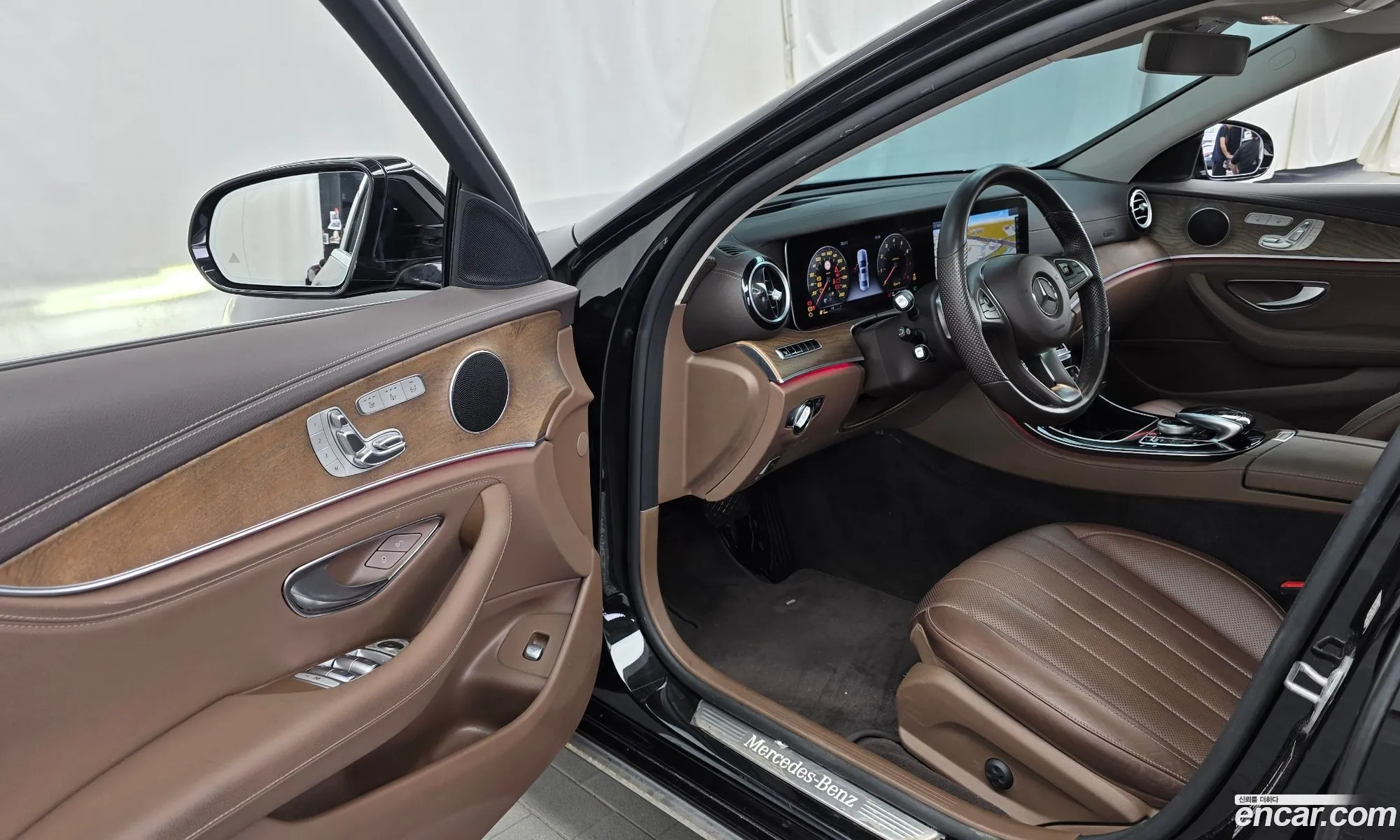 Mercedes-Benz E-Class W213 2017 WDDZF4KB5HA168711 — 14