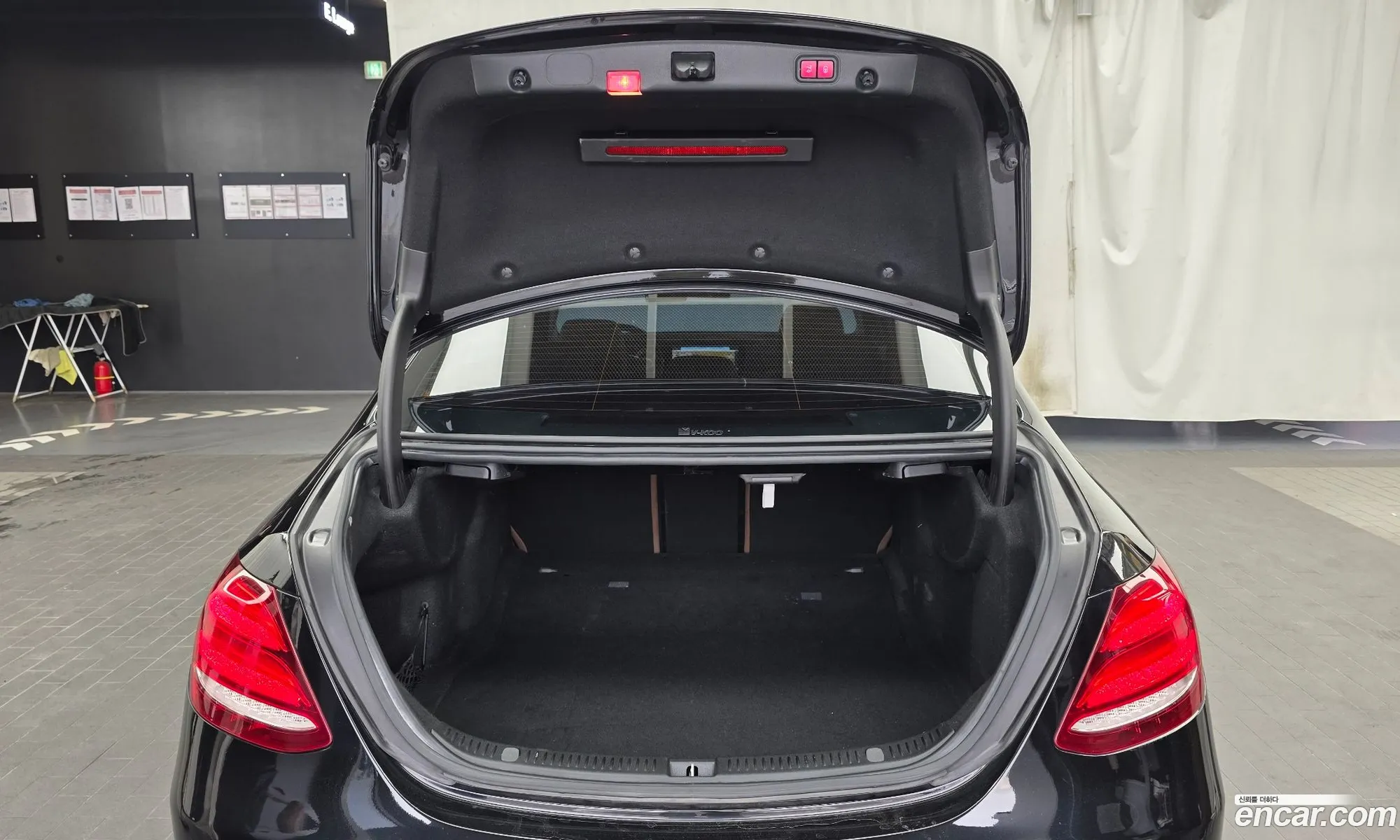 Mercedes-Benz E-Class W213 2017 WDDZF4KB5HA168711 — 19