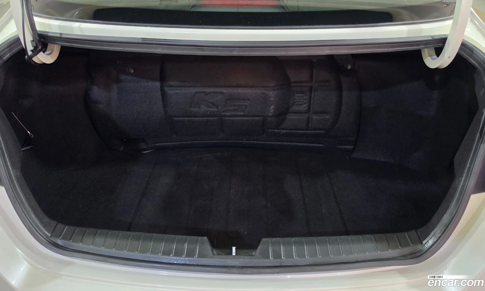 Kia K5 2010 — 14