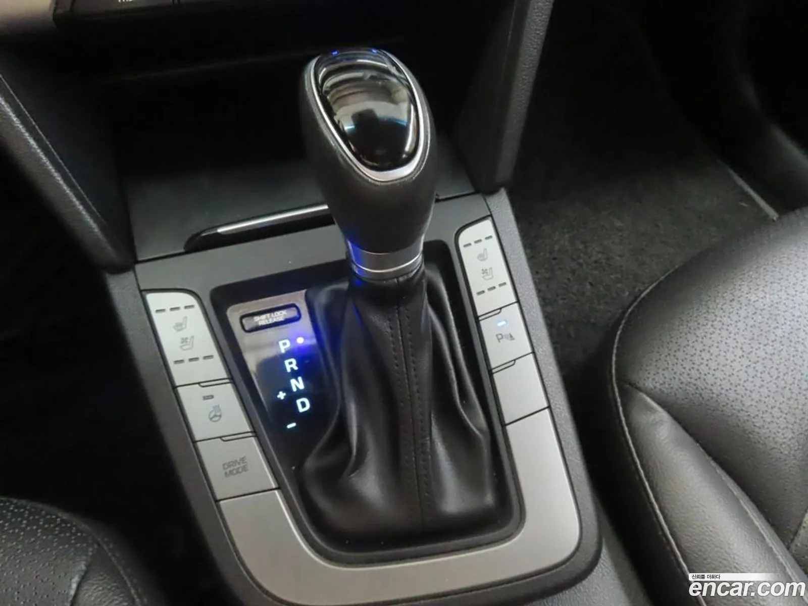 Hyundai Elantra AD 2017 — 9