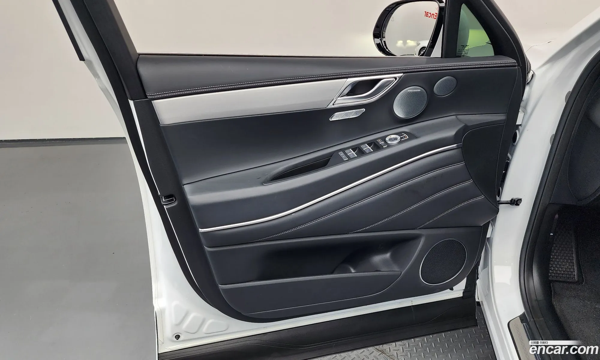 Genesis GV80 2024 — 25