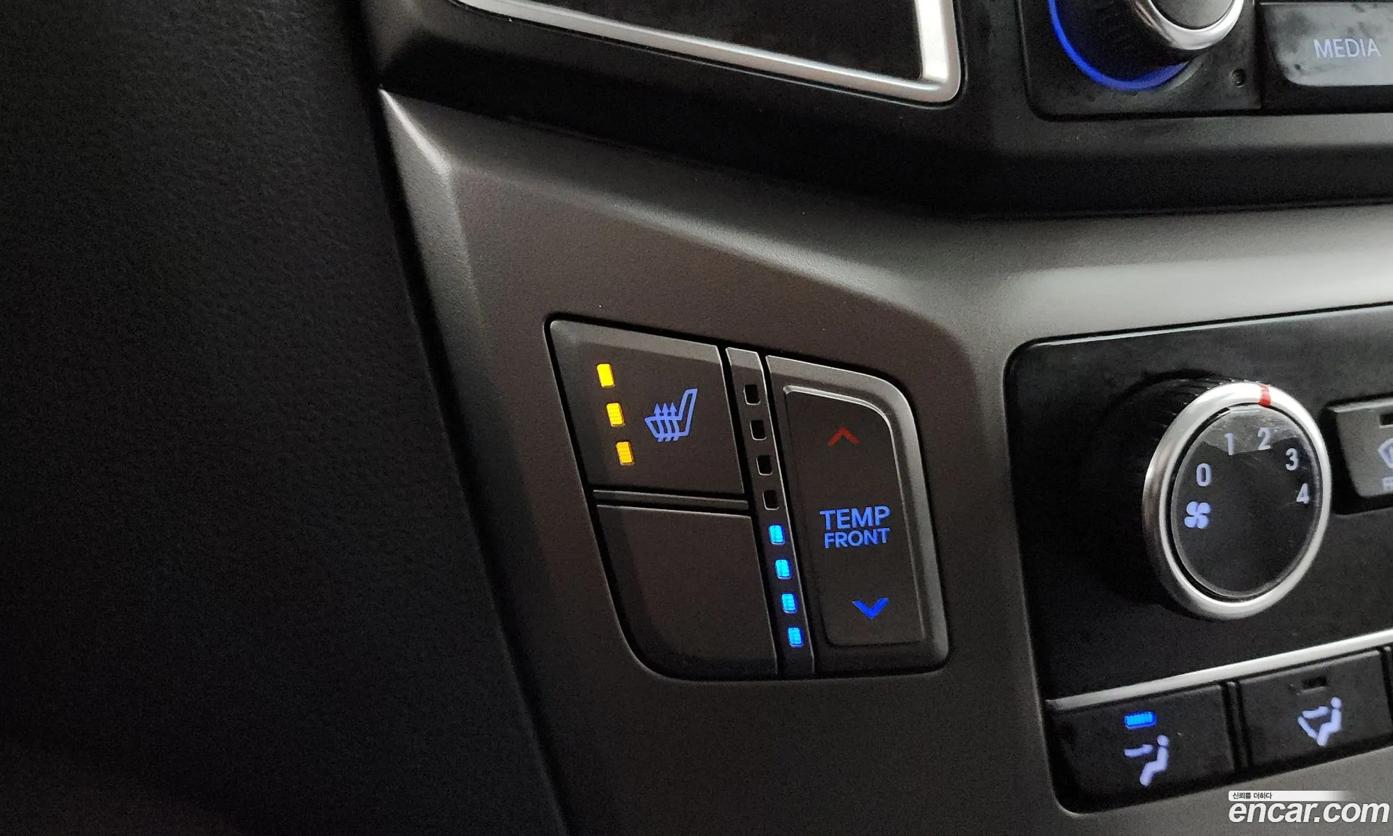 Hyundai Grand Starex 2020 — 18