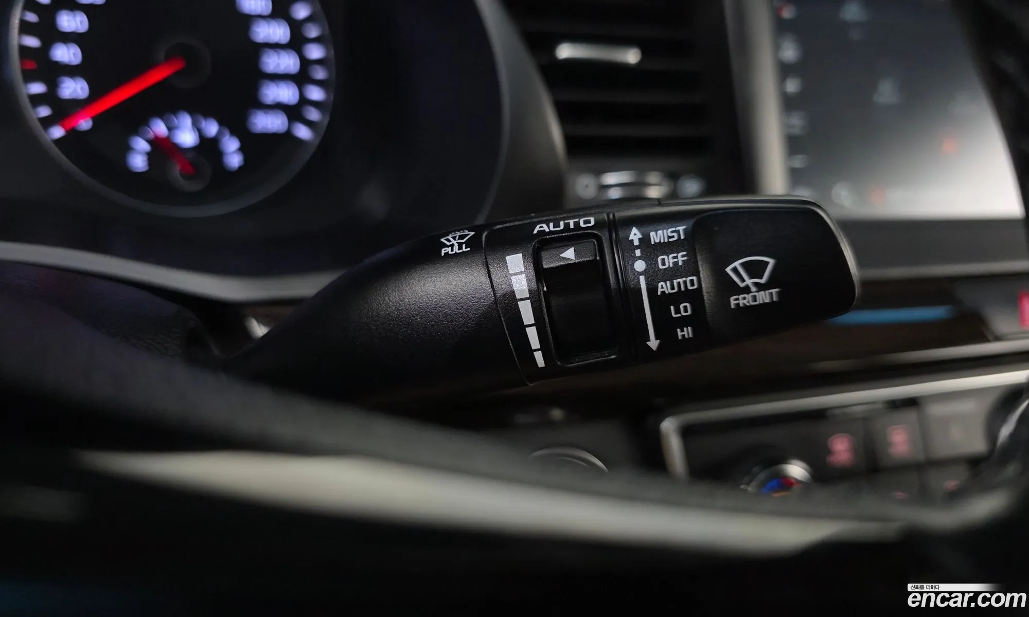 Kia K7 2019 KNALB415BKA158162 — 15