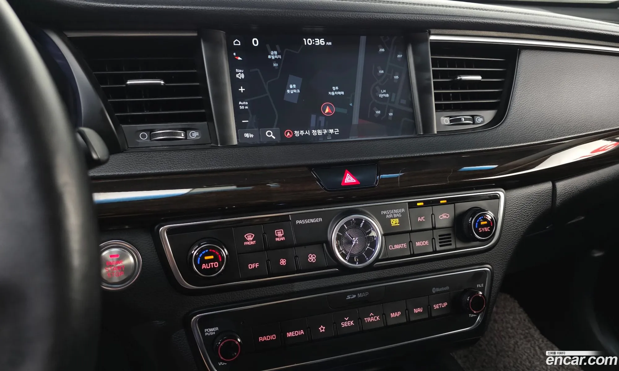 Kia K7 2019 KNALB415BKA158162 — 20