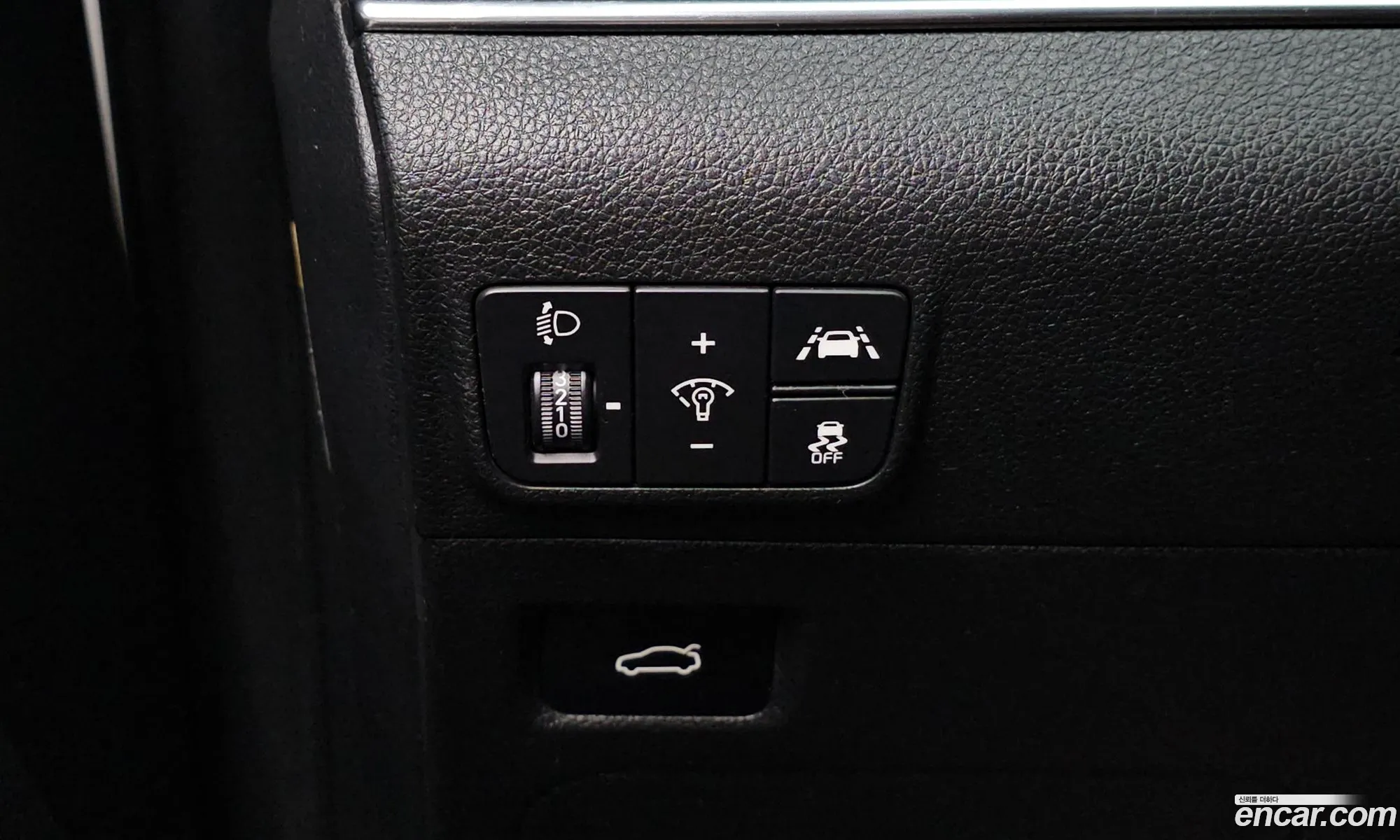 Kia K5 2020 KNAG541ABLA041399 — 30