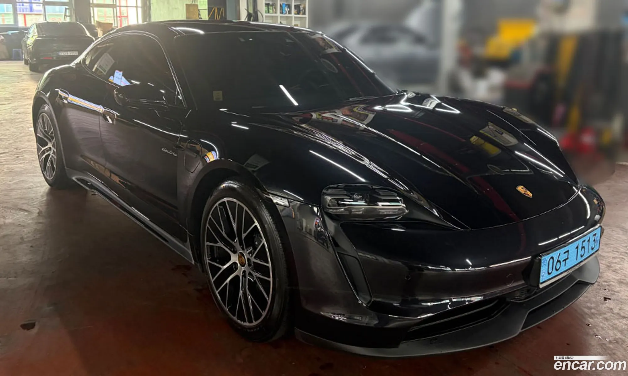Porsche Taycan 2023 — 9