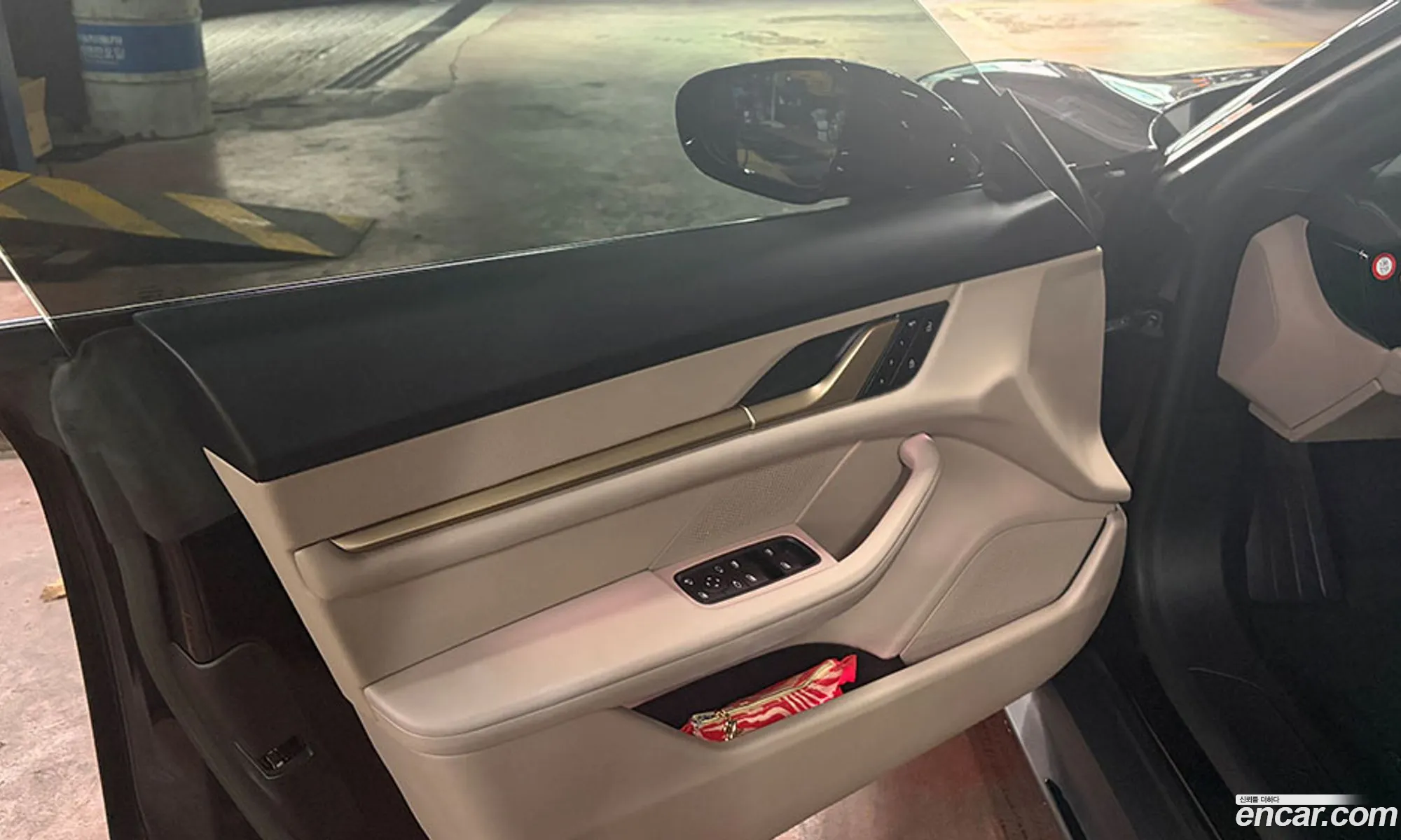 Porsche Taycan 2023 — 4