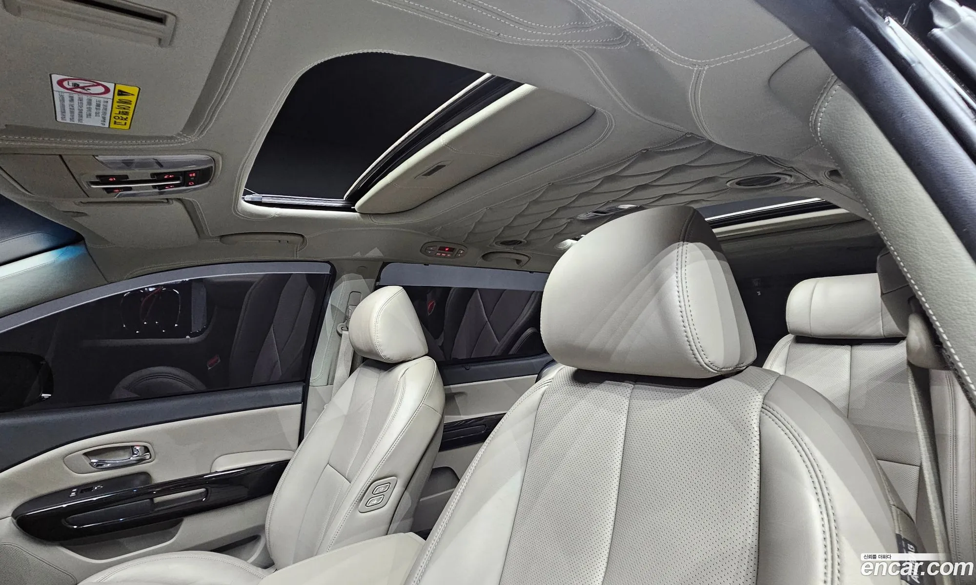 Kia Carnival 2019 KNAME811BKS590648 — 17