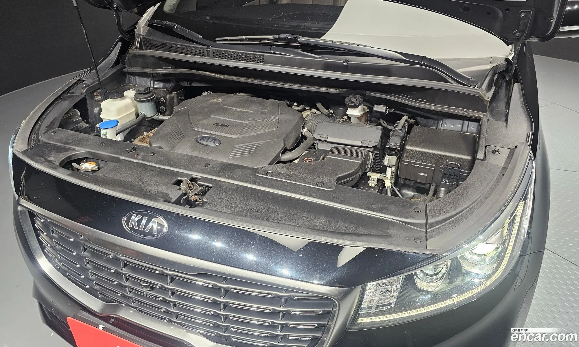 Kia Carnival 2019 KNAME811BKS590648 — 8