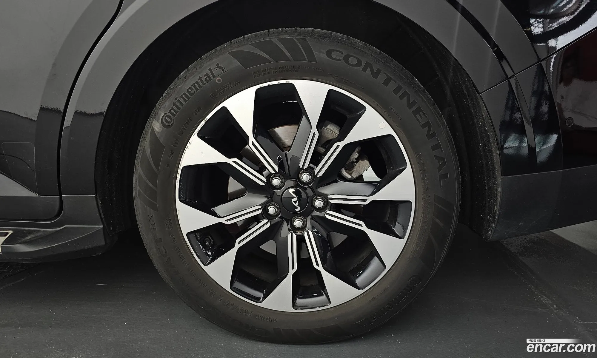 Kia Carnival 2023 KNANE813BPS252804 — 24