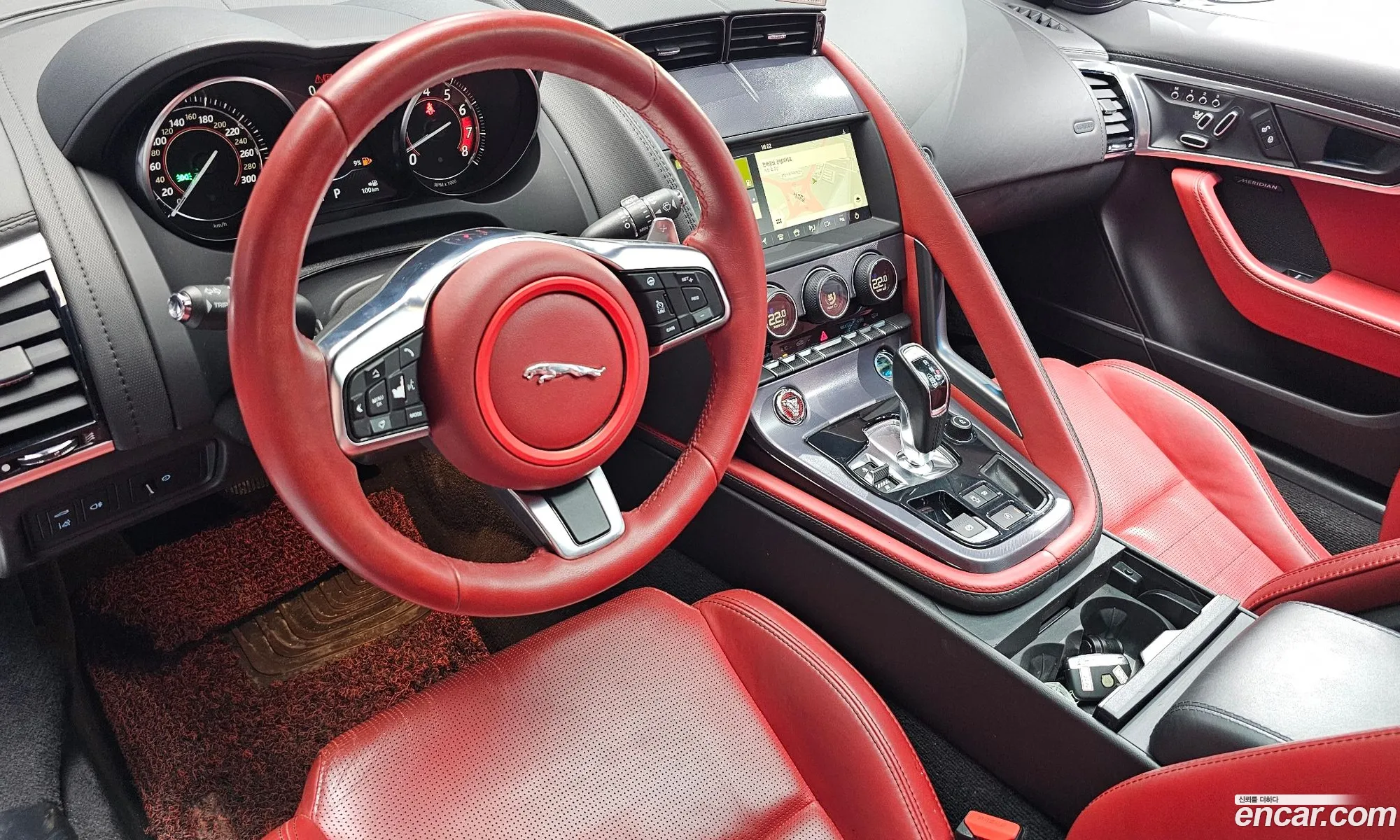Jaguar F-Type 2019 SAJDB1BX0KCK58923 — 13